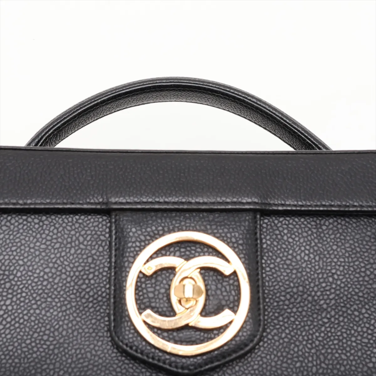 Matelassé Caviar Skin 2-Way Handbag Vanity Case Black Gold Hardware — view 6