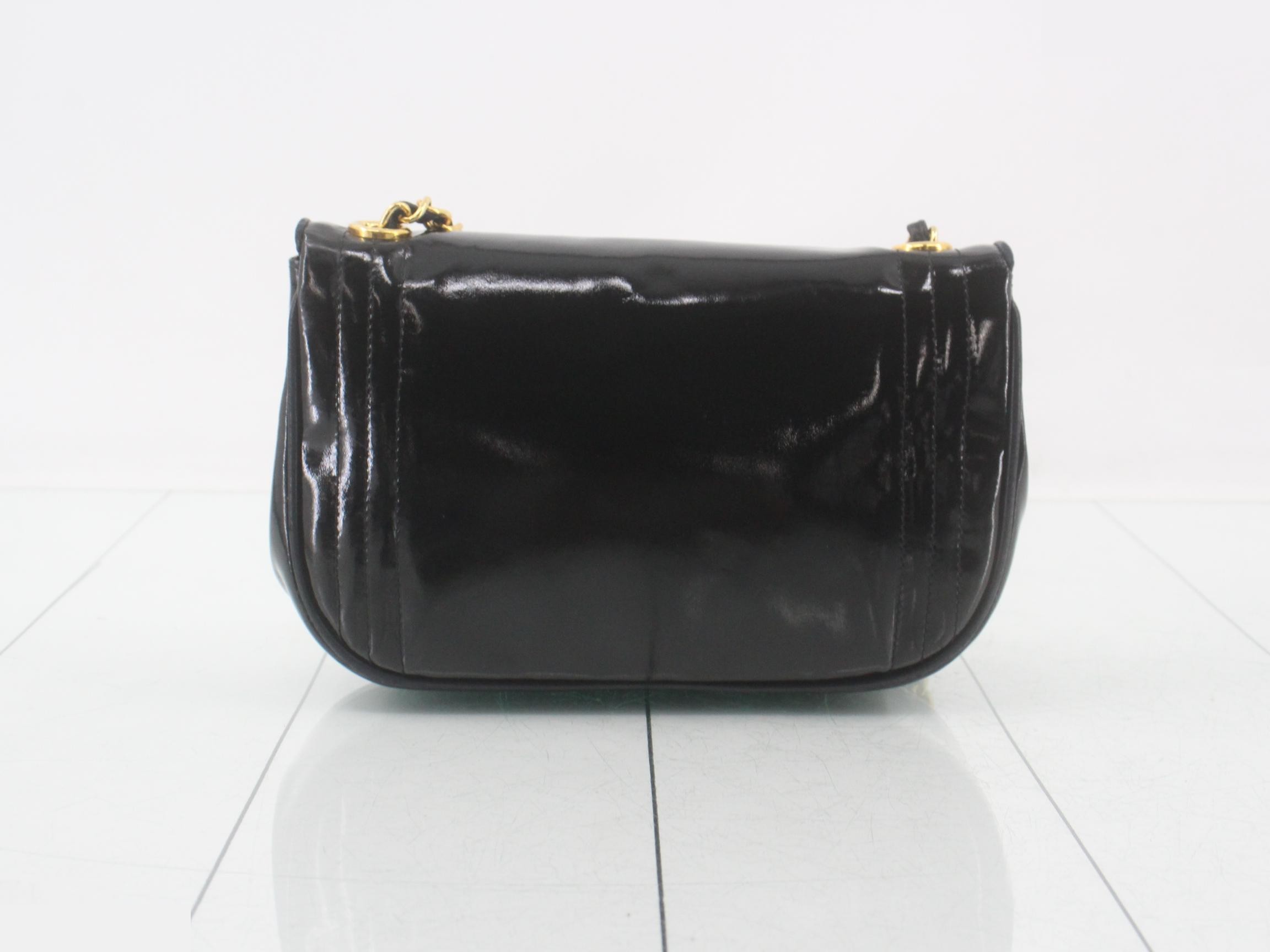 Chain shoulder bag, patent leather — view 2