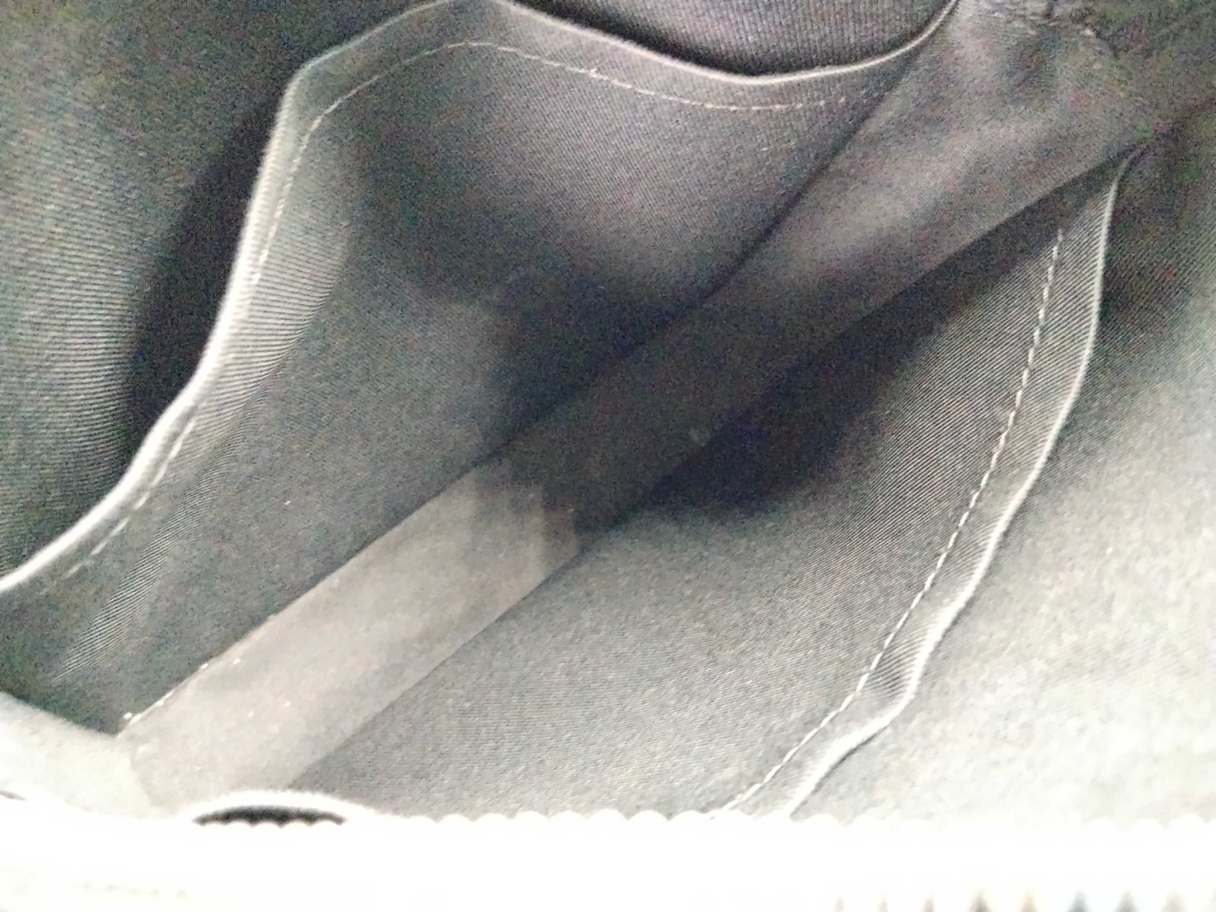Taiga Anton Shoulder Bag — view 11