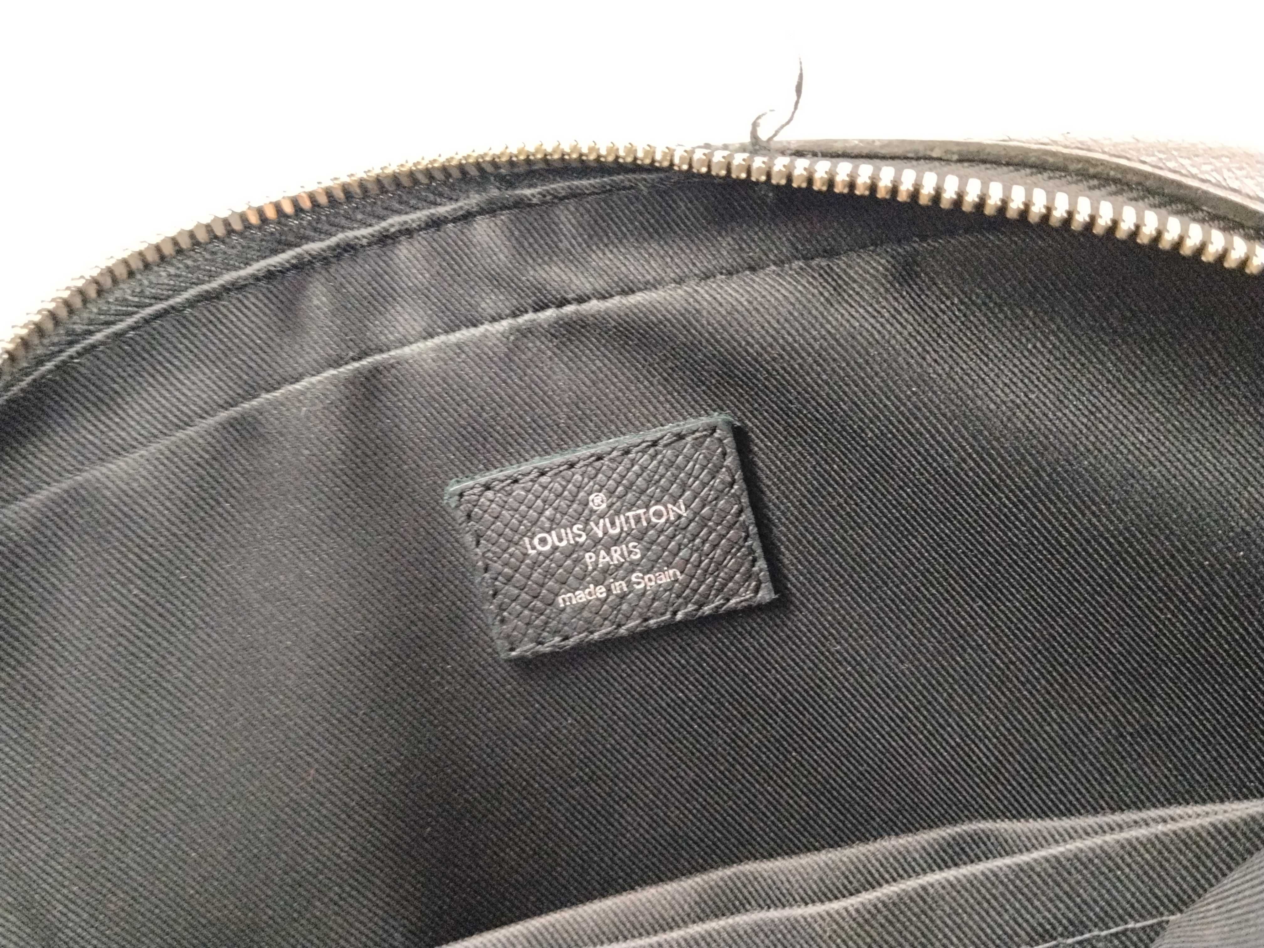 Taiga Anton Shoulder Bag — view 13