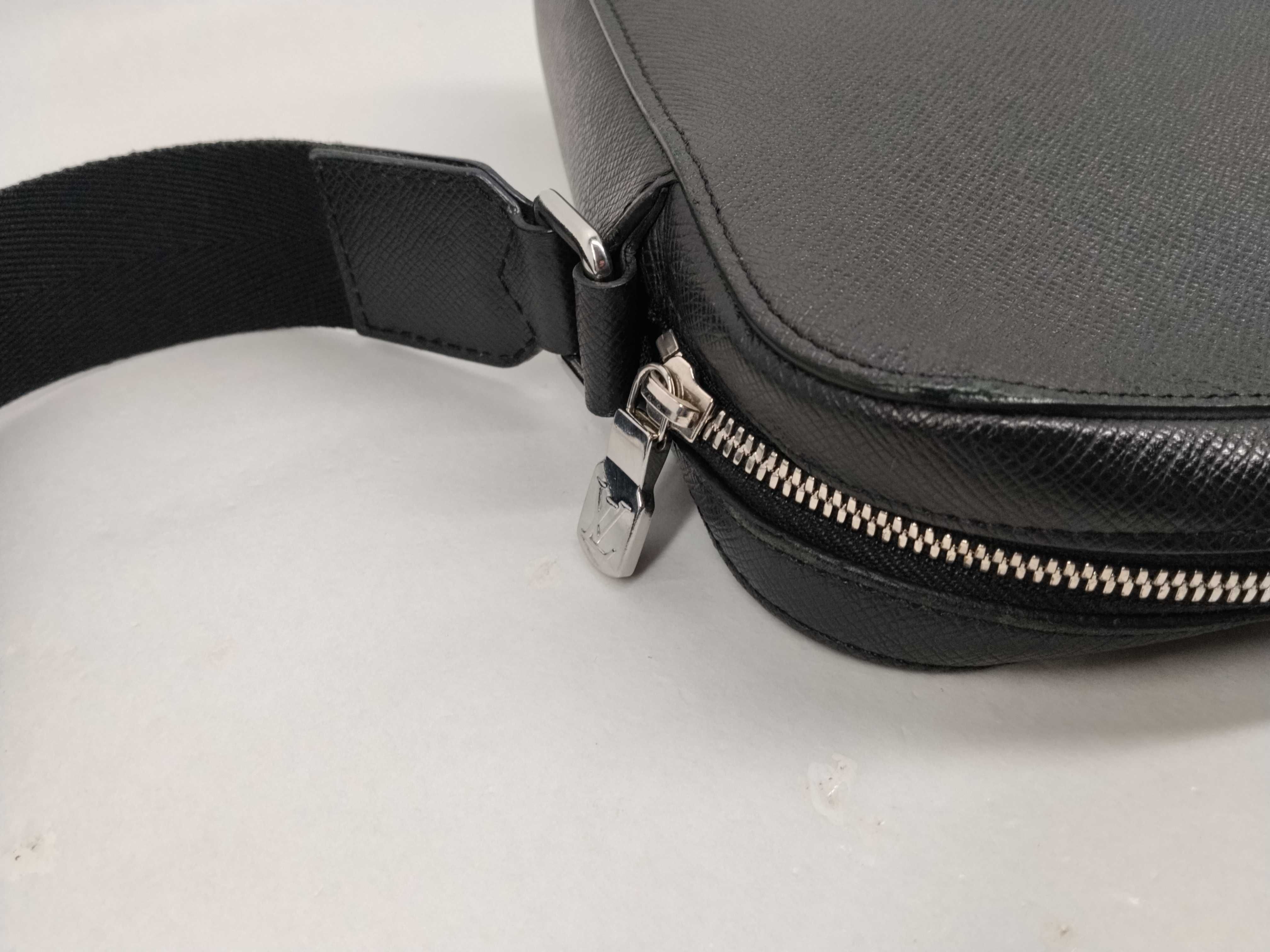 Taiga Anton Shoulder Bag — view 9