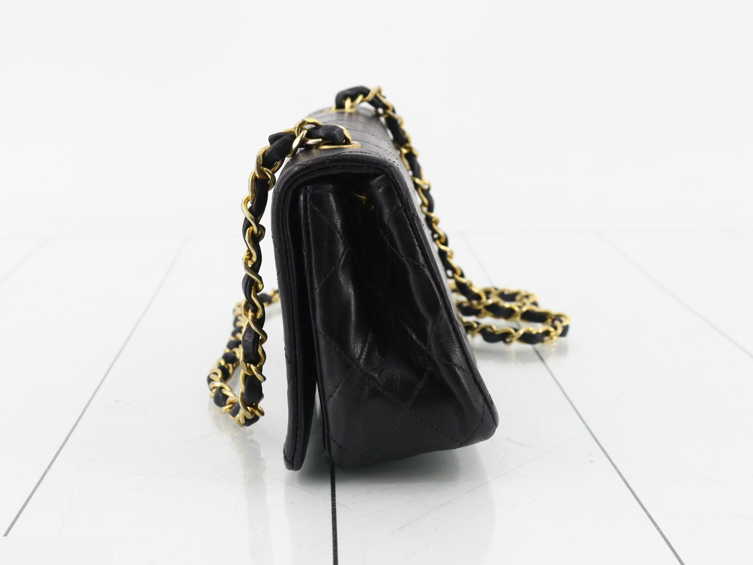 Matelassé (bag) - Shoulder bag — view 3