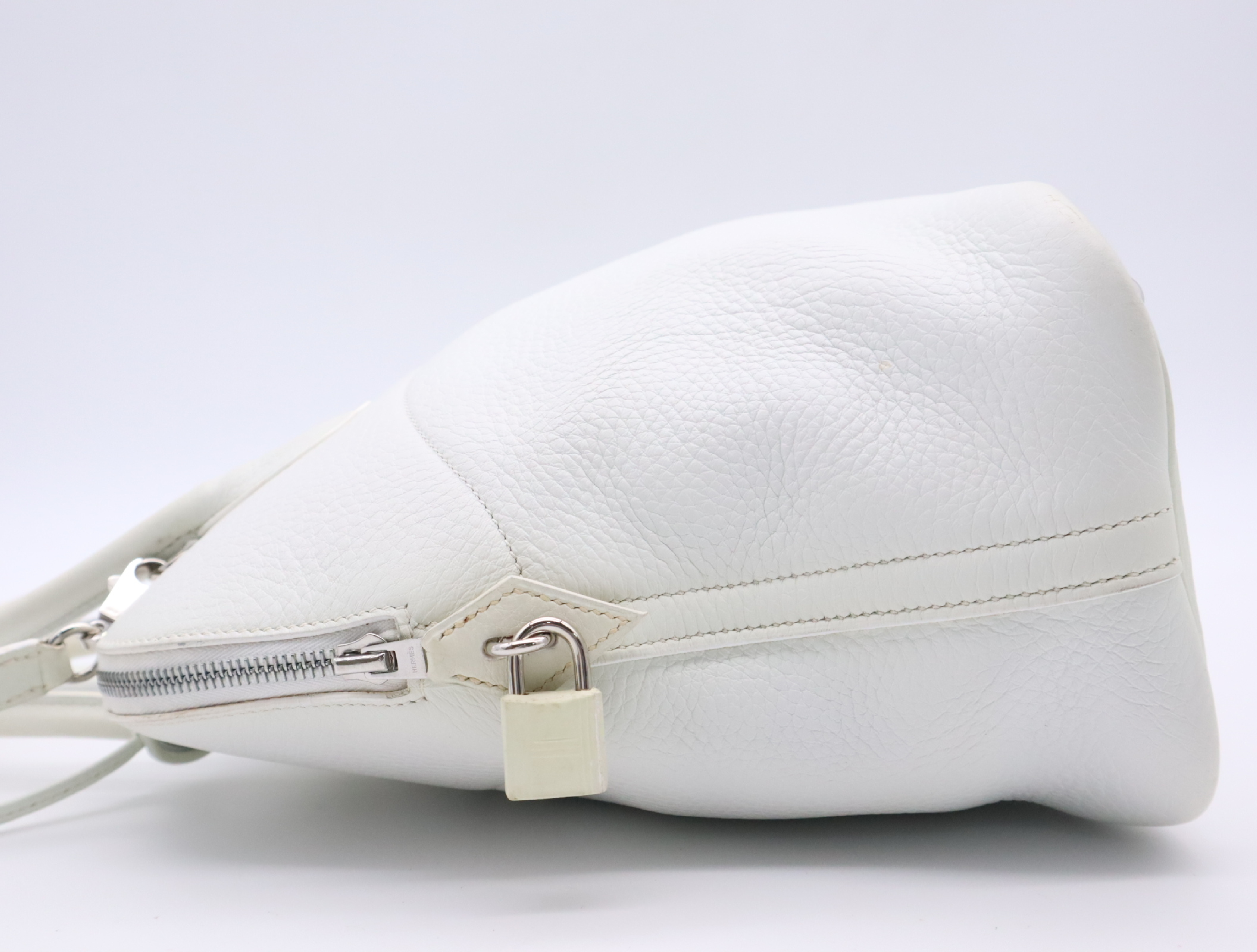 Leather Bolide 35 White Handbag with Shoulder Strap, Padlock, 2 Keys, Clochette, and Dust Bag — view 3