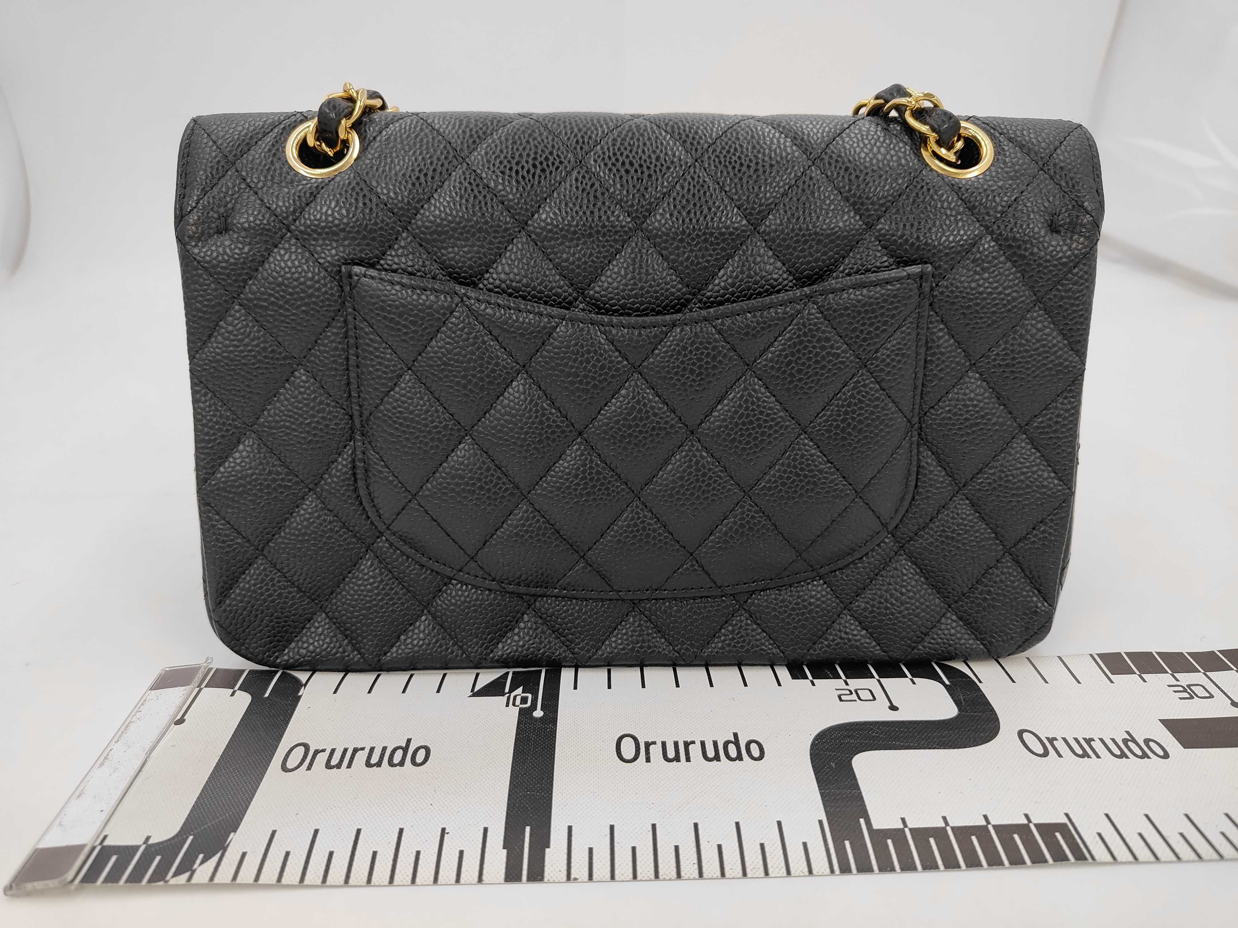 Matelassé 25 Caviar Skin Black Double Flap Shoulder Bag (Serial Number 20s) — view 2