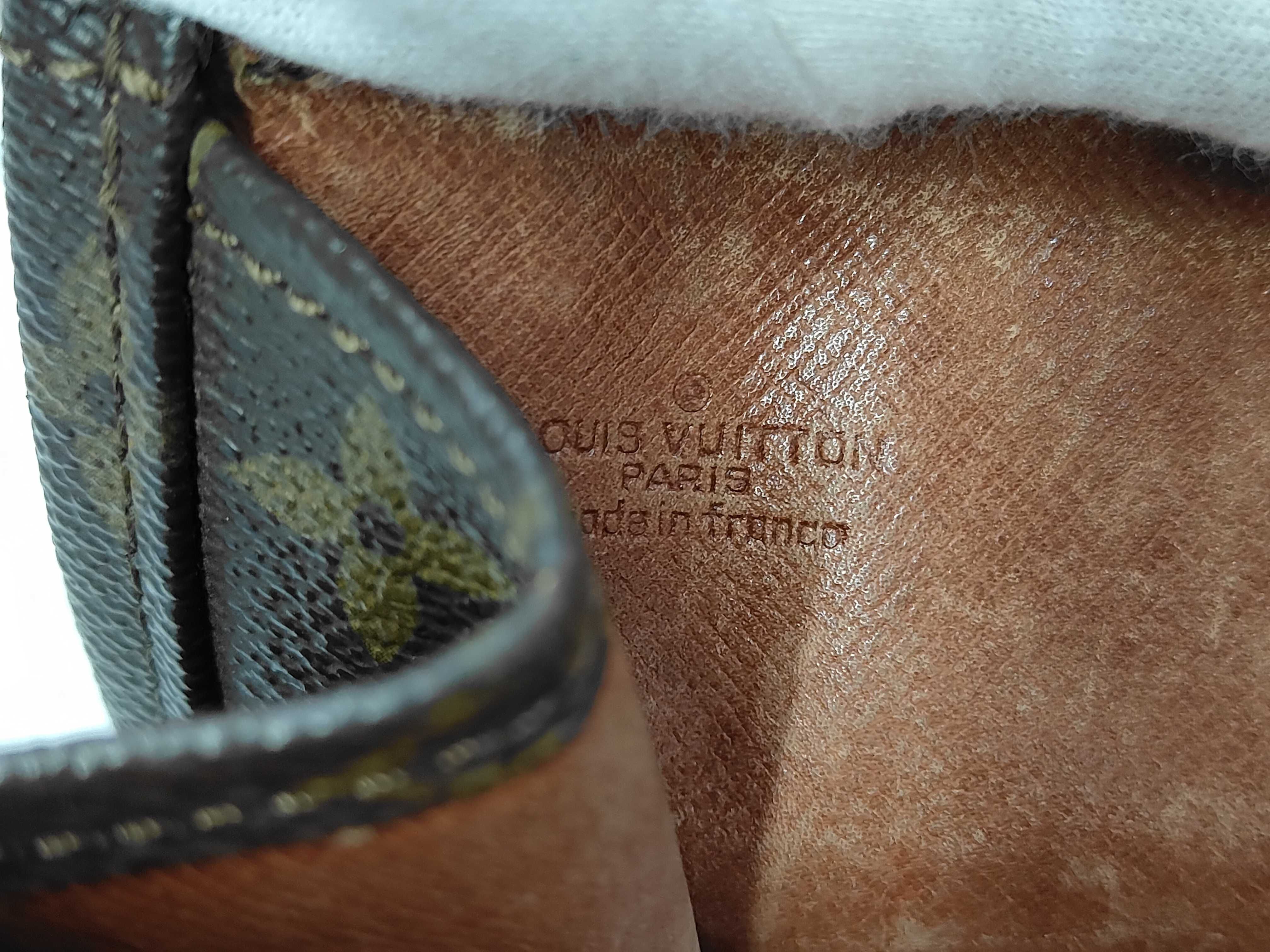 LV Monogram Pochette Document M53456 Bag — view 7