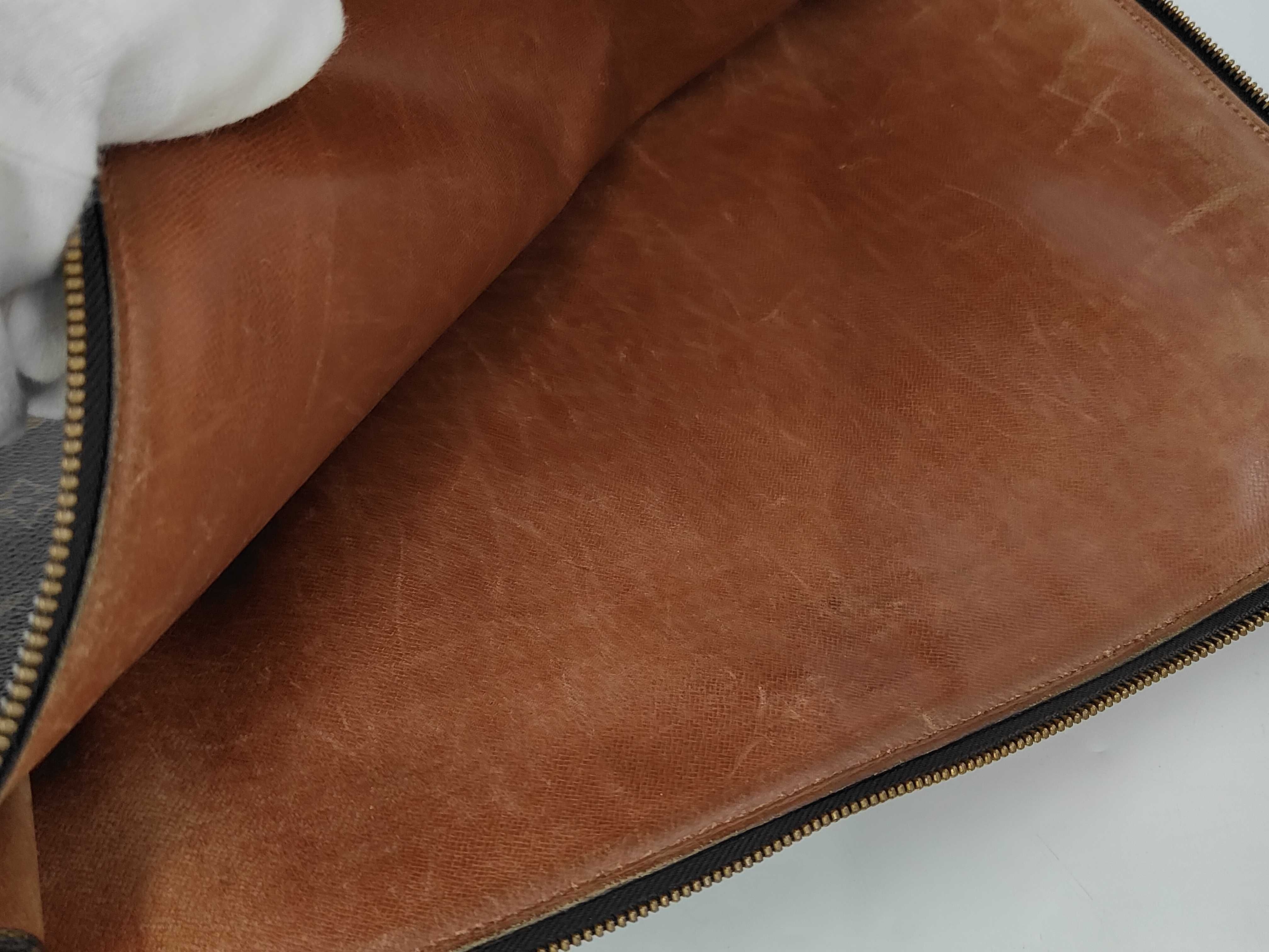 LV Monogram Pochette Document M53456 Bag — view 9