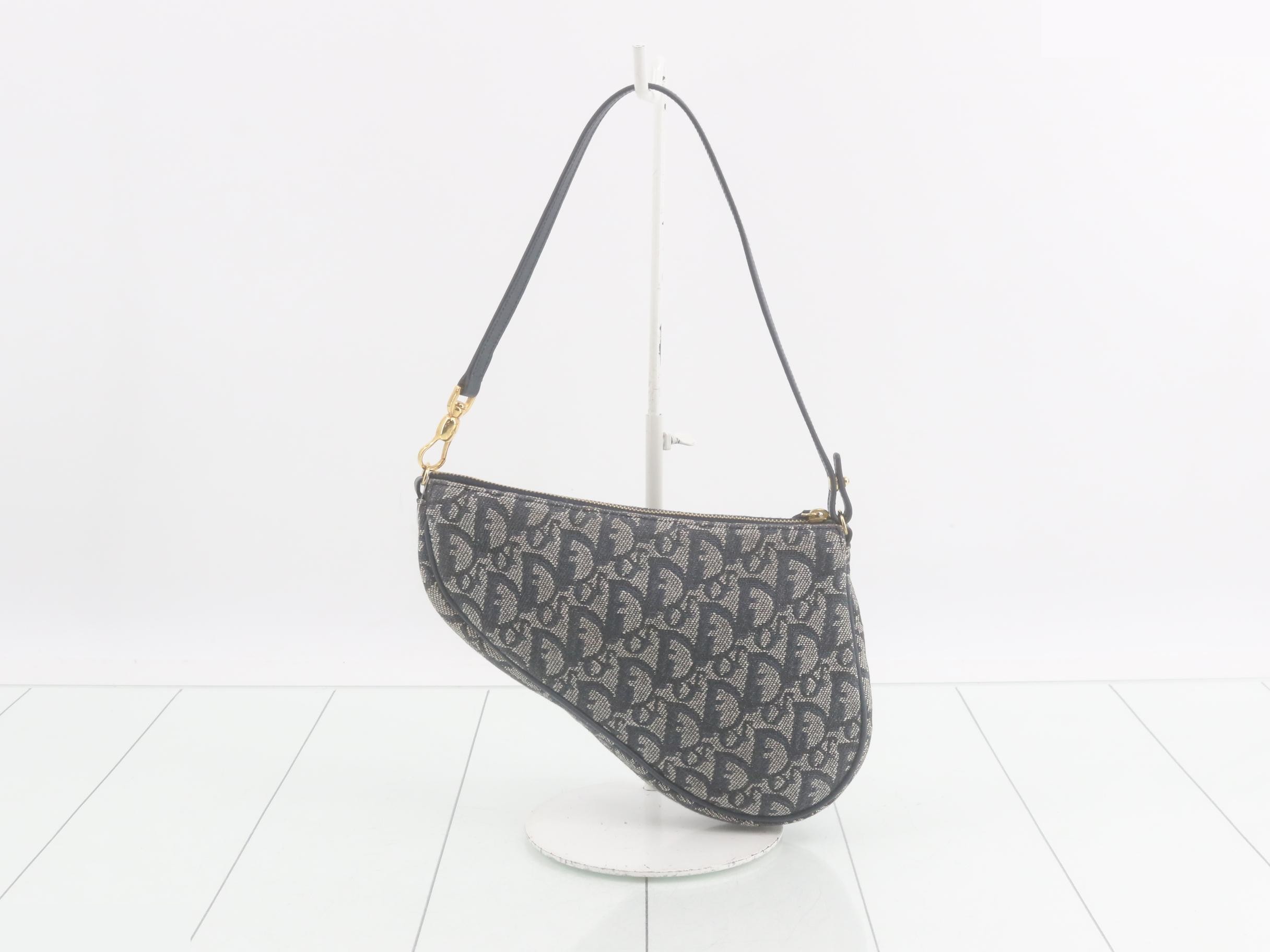 Trotter handbag, saddle handbag, navy — view 2