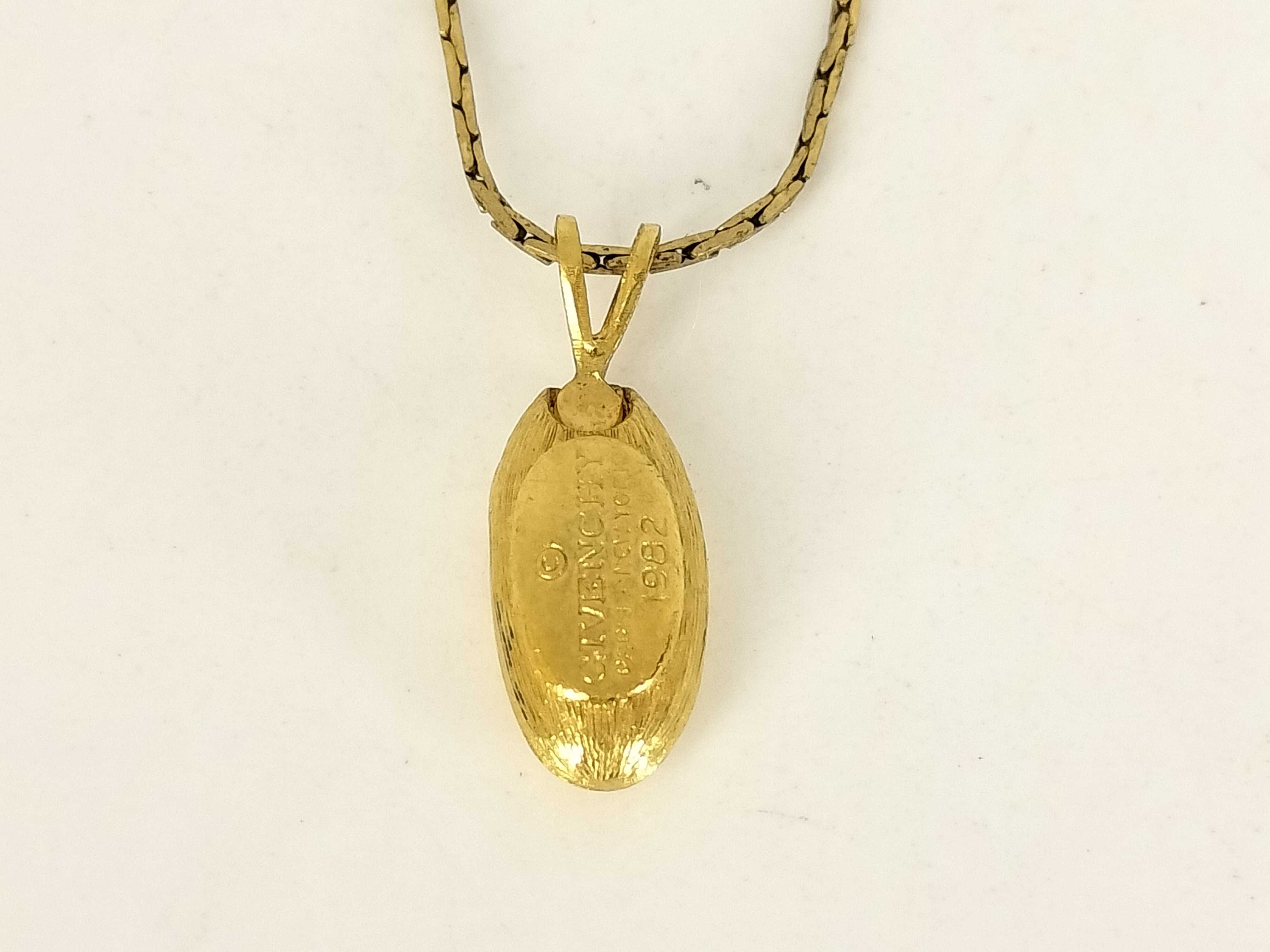 necklace, gold, vintage, with logo. — view 2