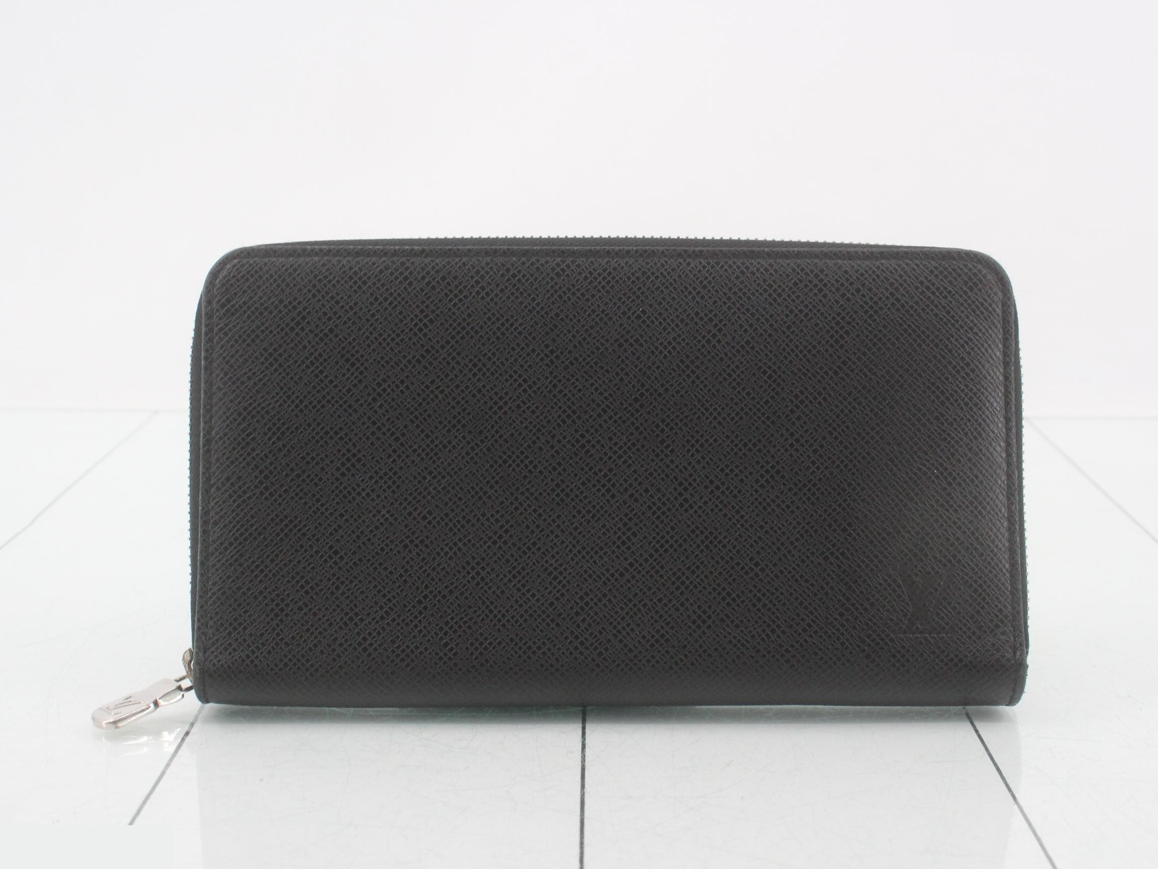 Taiga Zippy Organizer NM Round Zipper Long Wallet M30056
