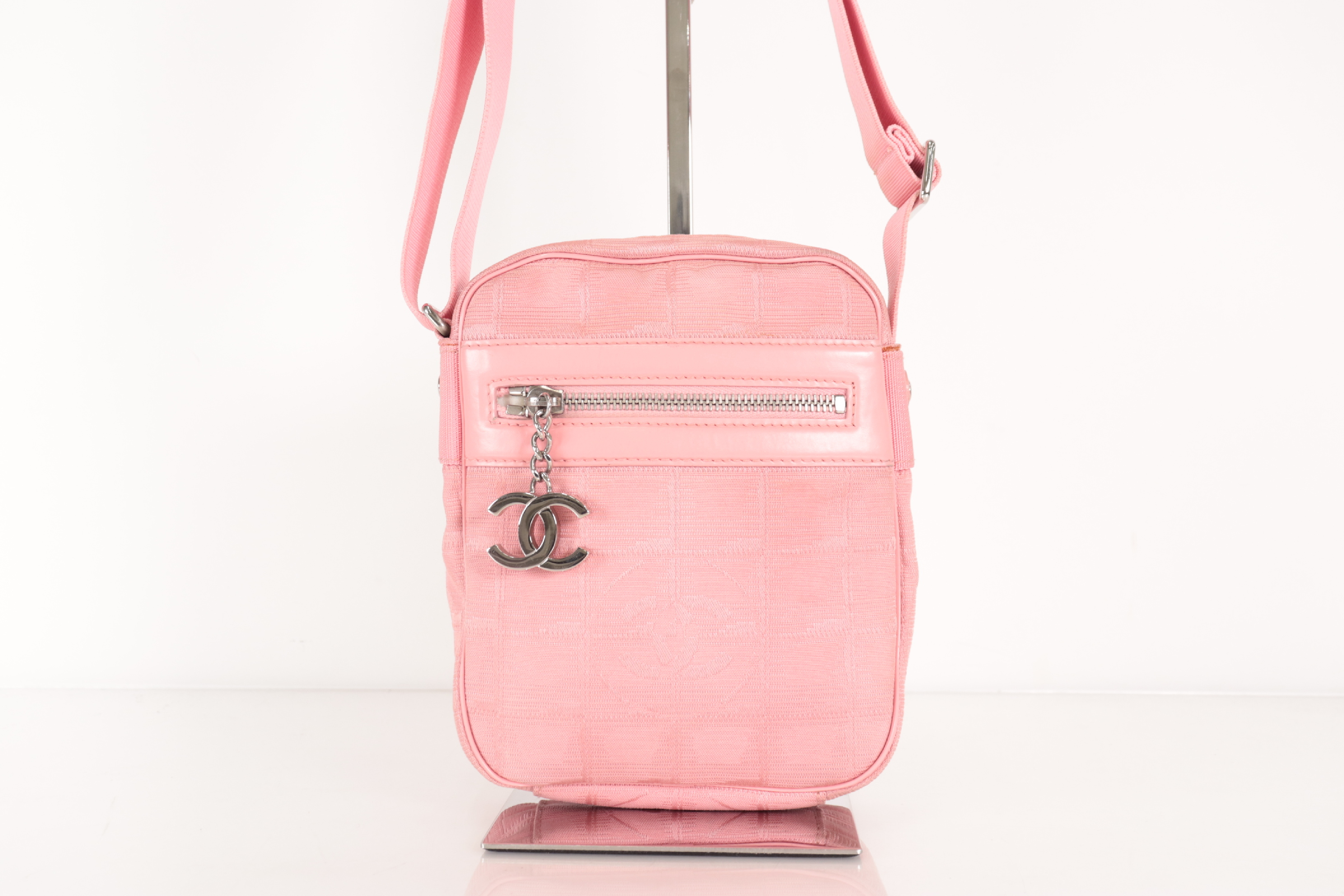 New Travel Line Shoulder Bag, Pink, Series 10s — view 2