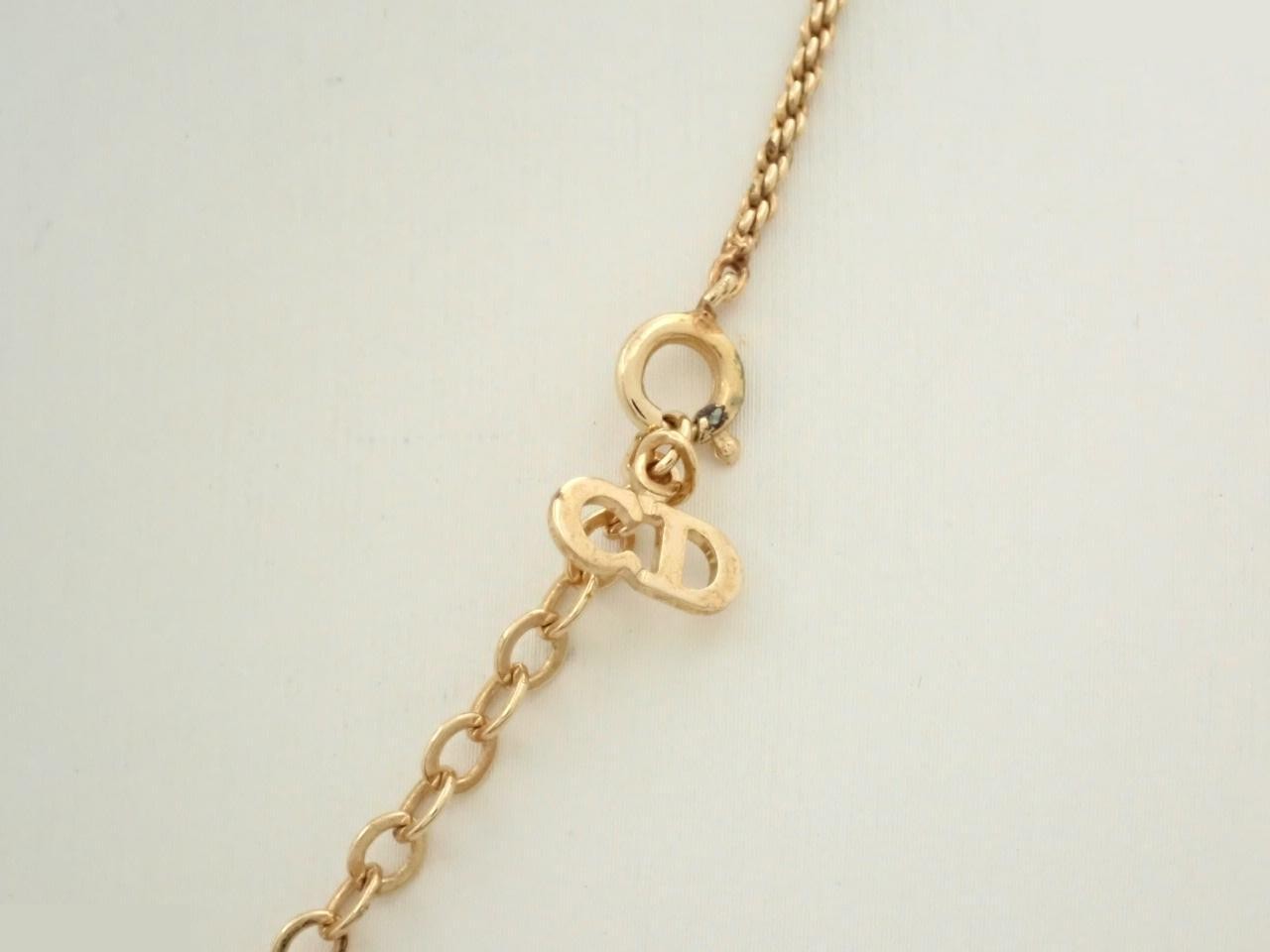 necklace — view 2