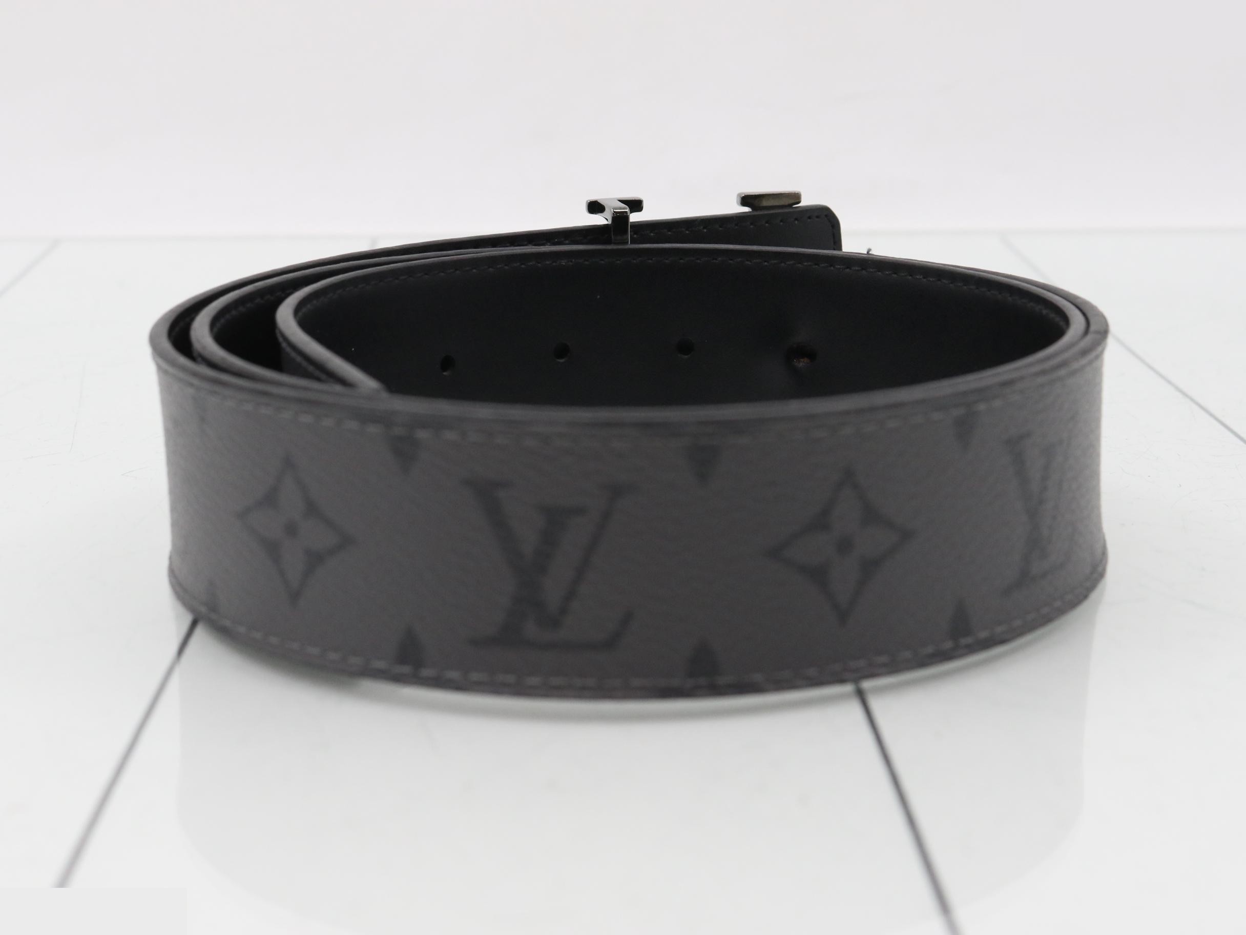 LV Initials 40mm Reversible — view 2