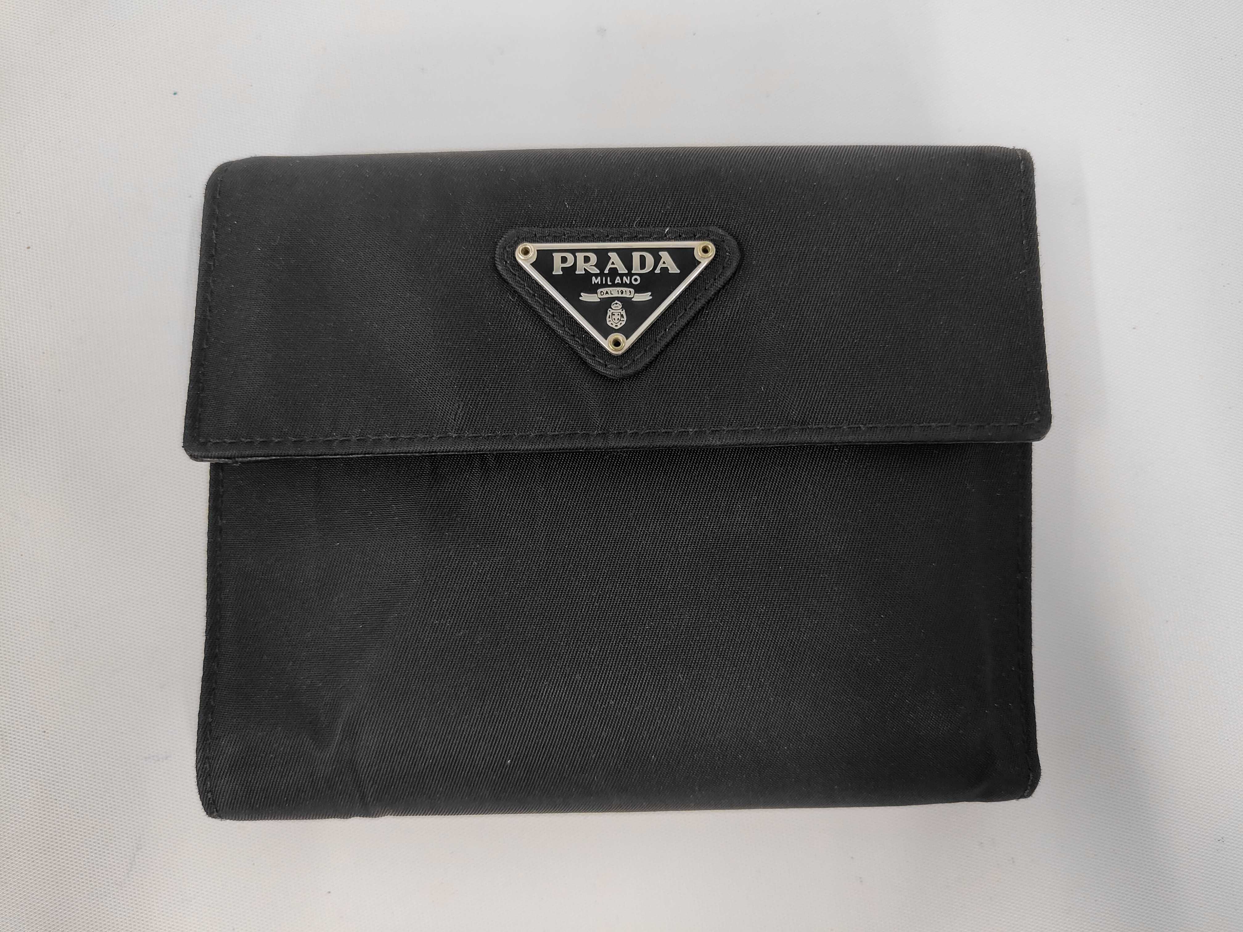 Nylon Bi-fold Wallet