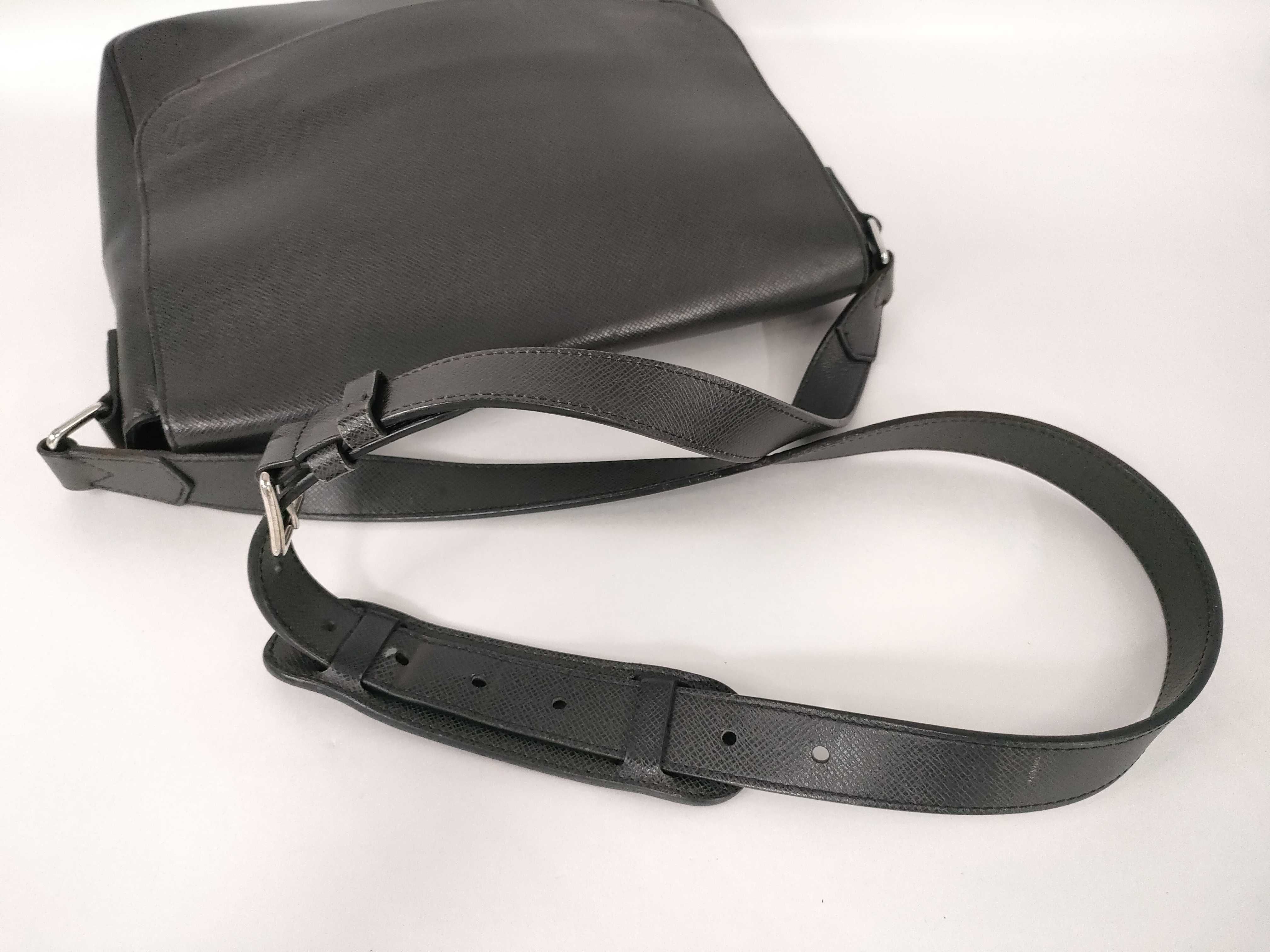 Taiga Leather Shoulder Bag — view 3