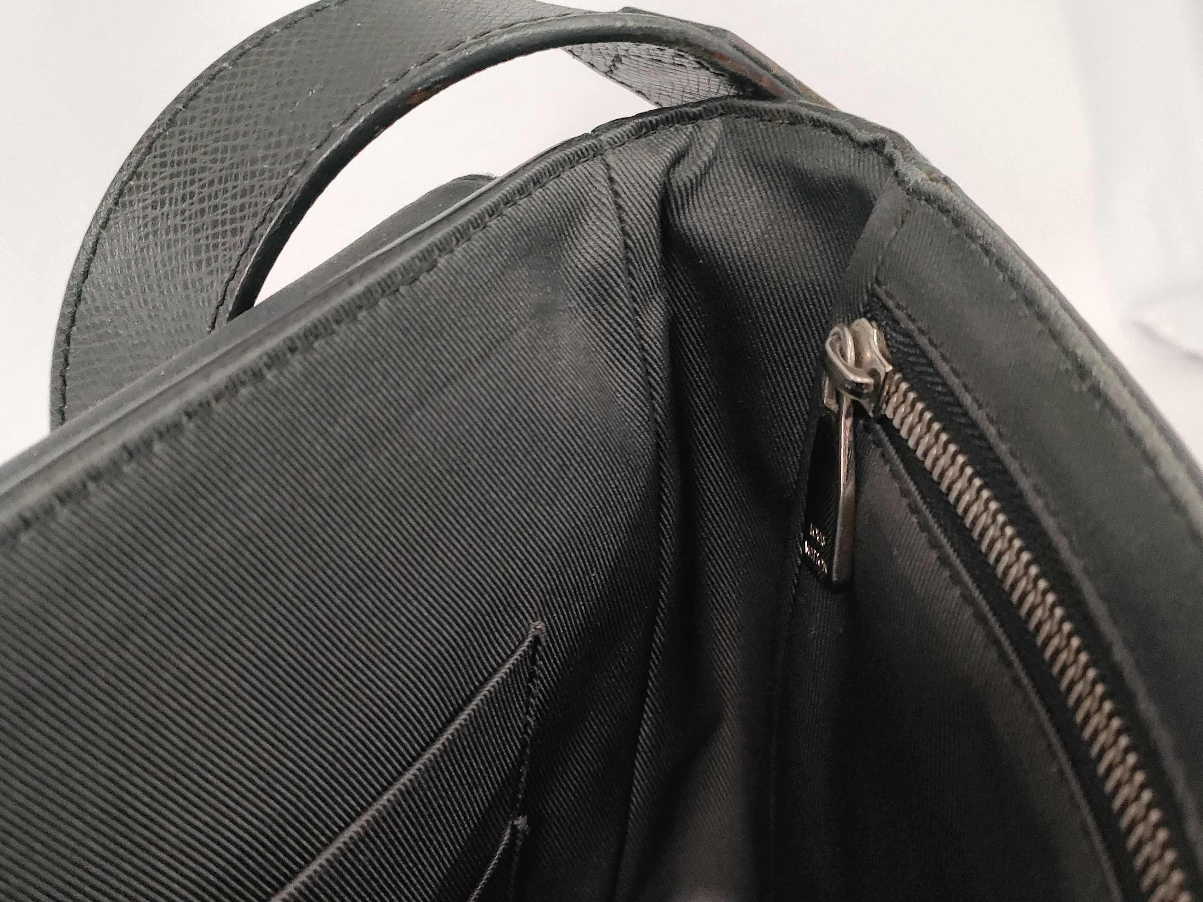 Taiga Leather Shoulder Bag — view 10