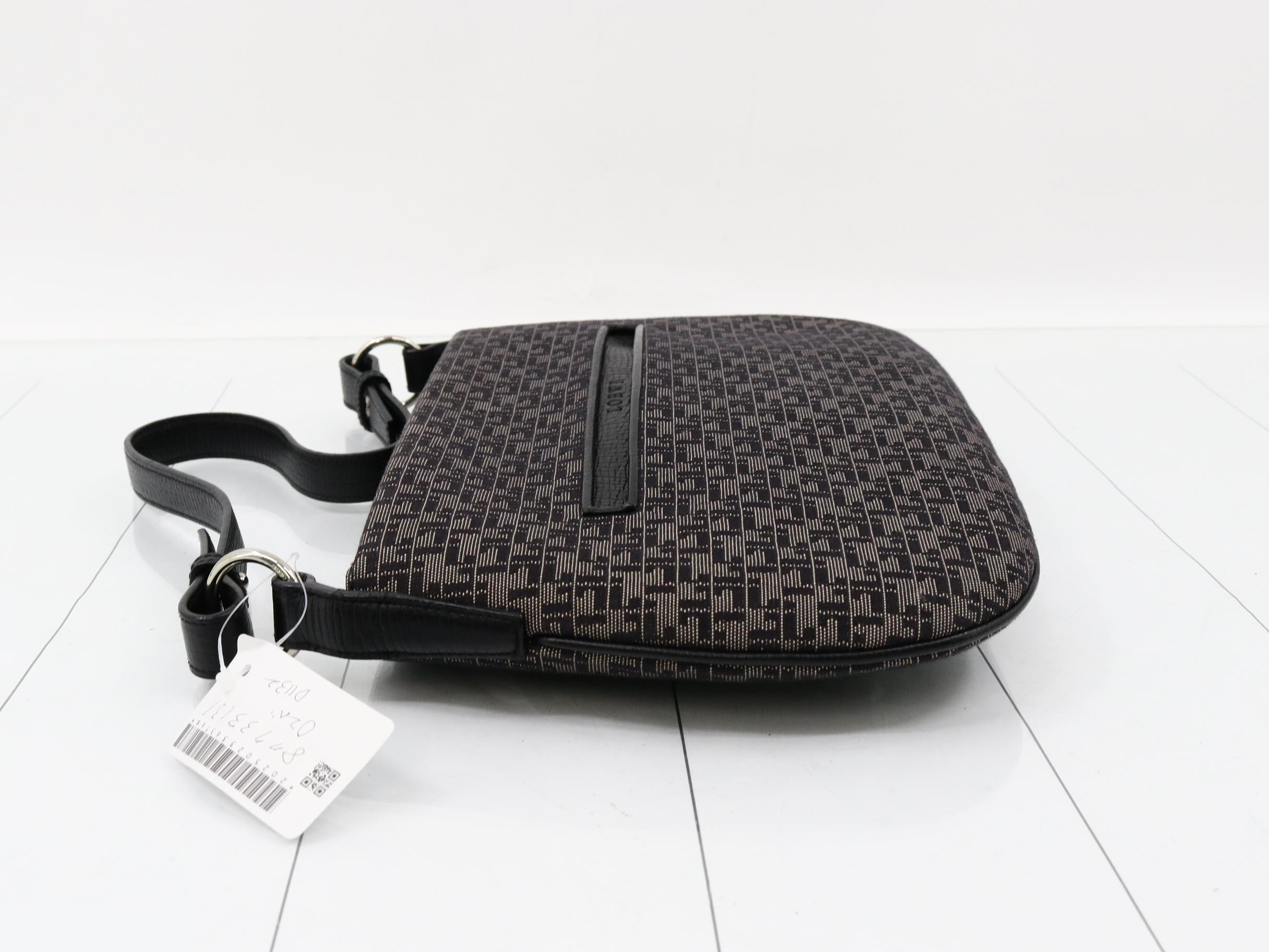 Logo one shoulder bag unused item — view 4
