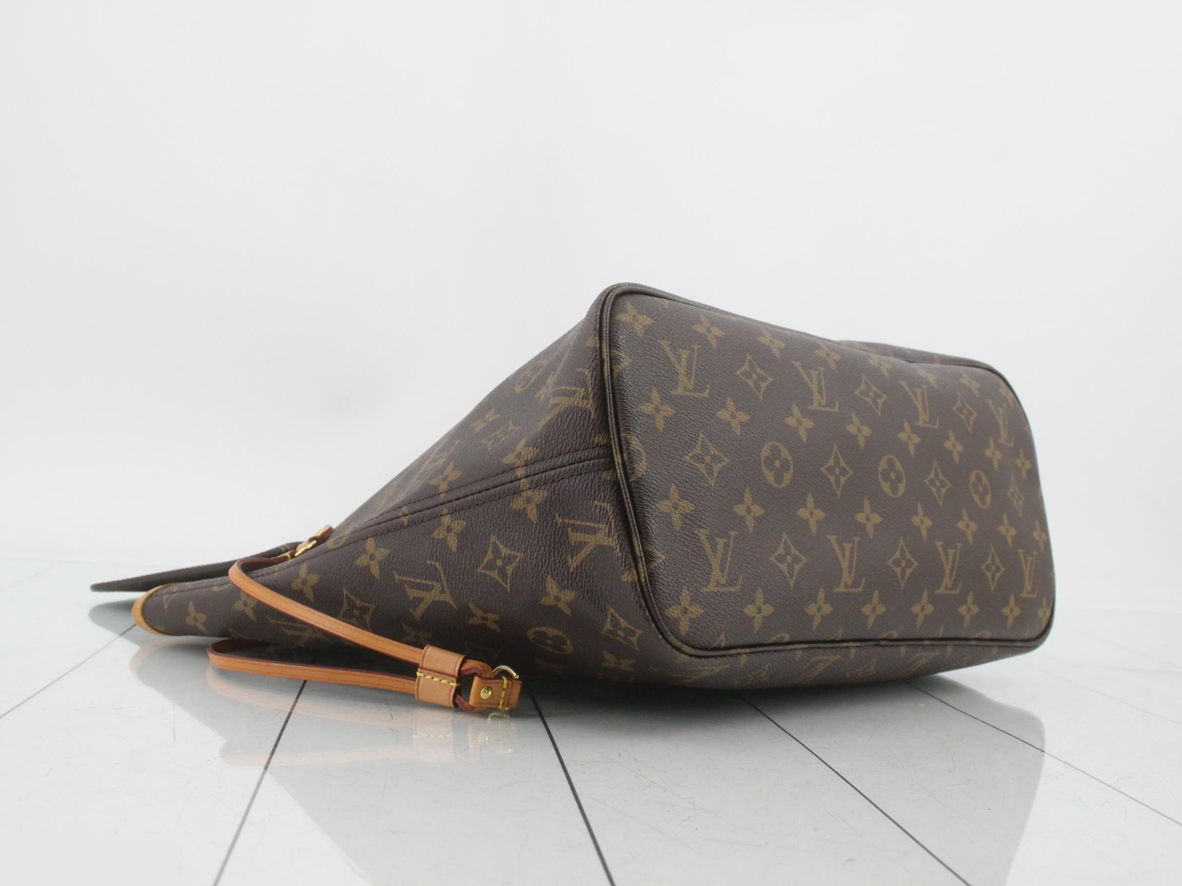 Neverfull MM Beige RFID-protected, includes dust bag and pouch. — view 5