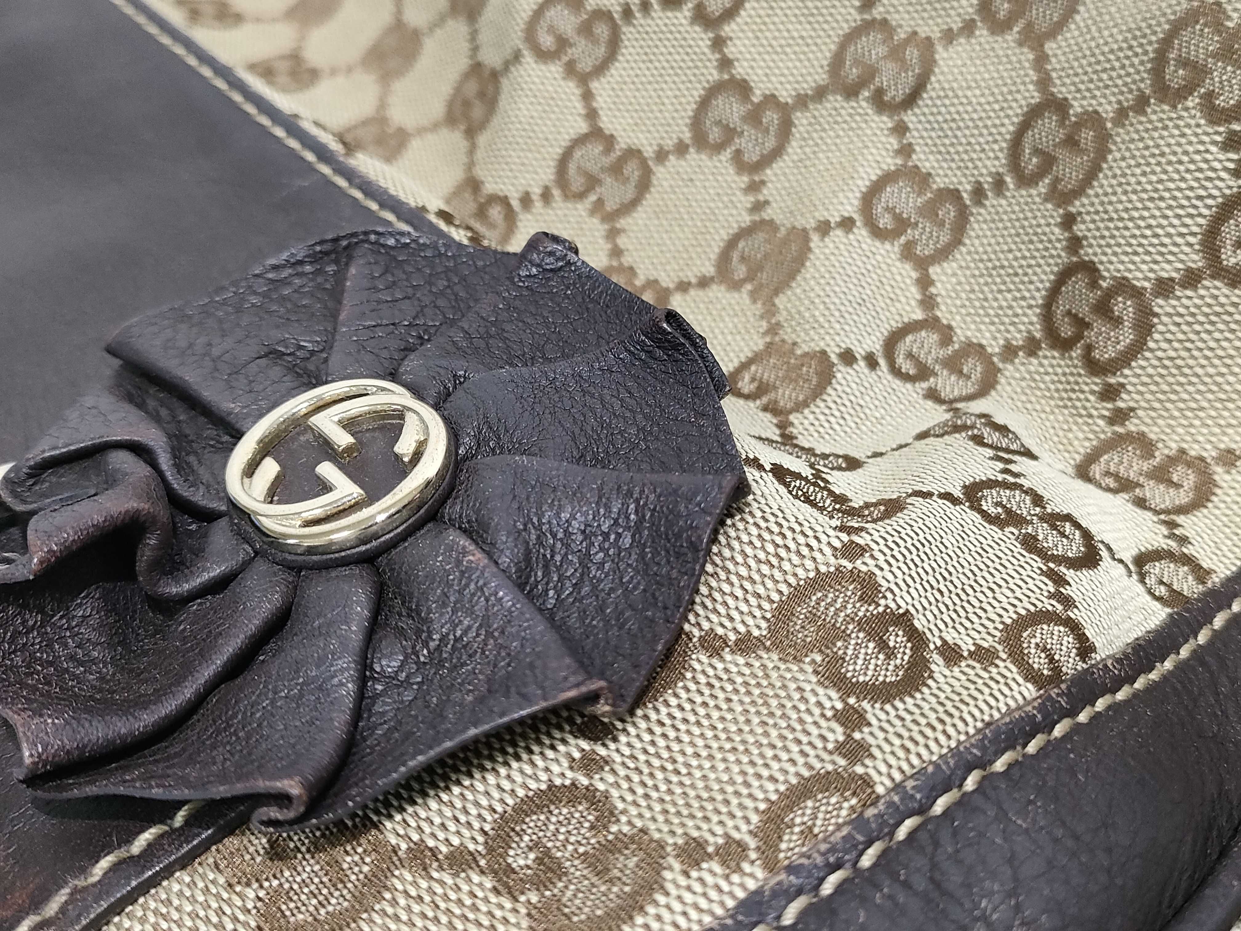 GG Canvas Interlocking Handbag — view 14