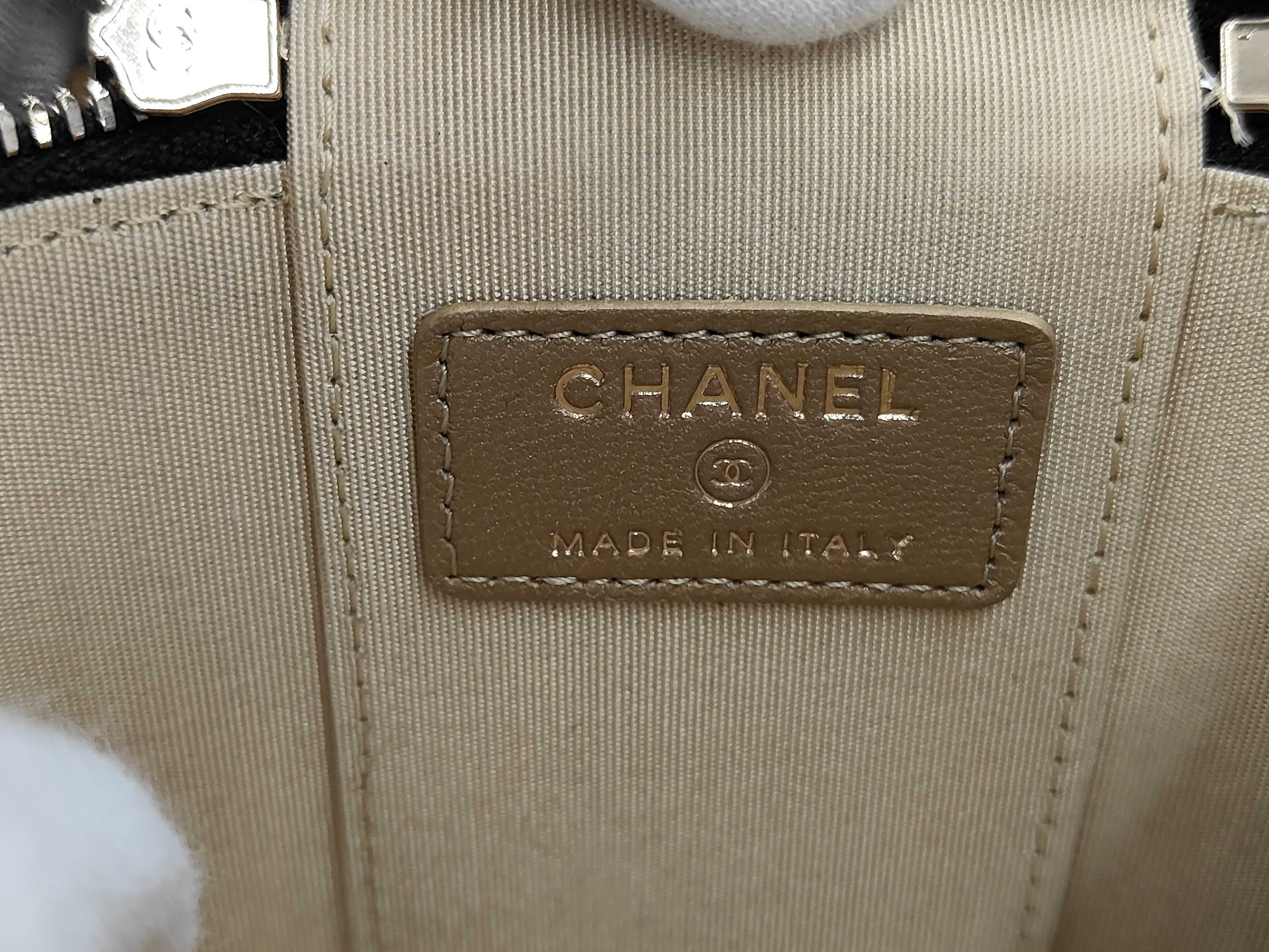 Coco Ball Vanity Bag Shoulder Bag — view 9