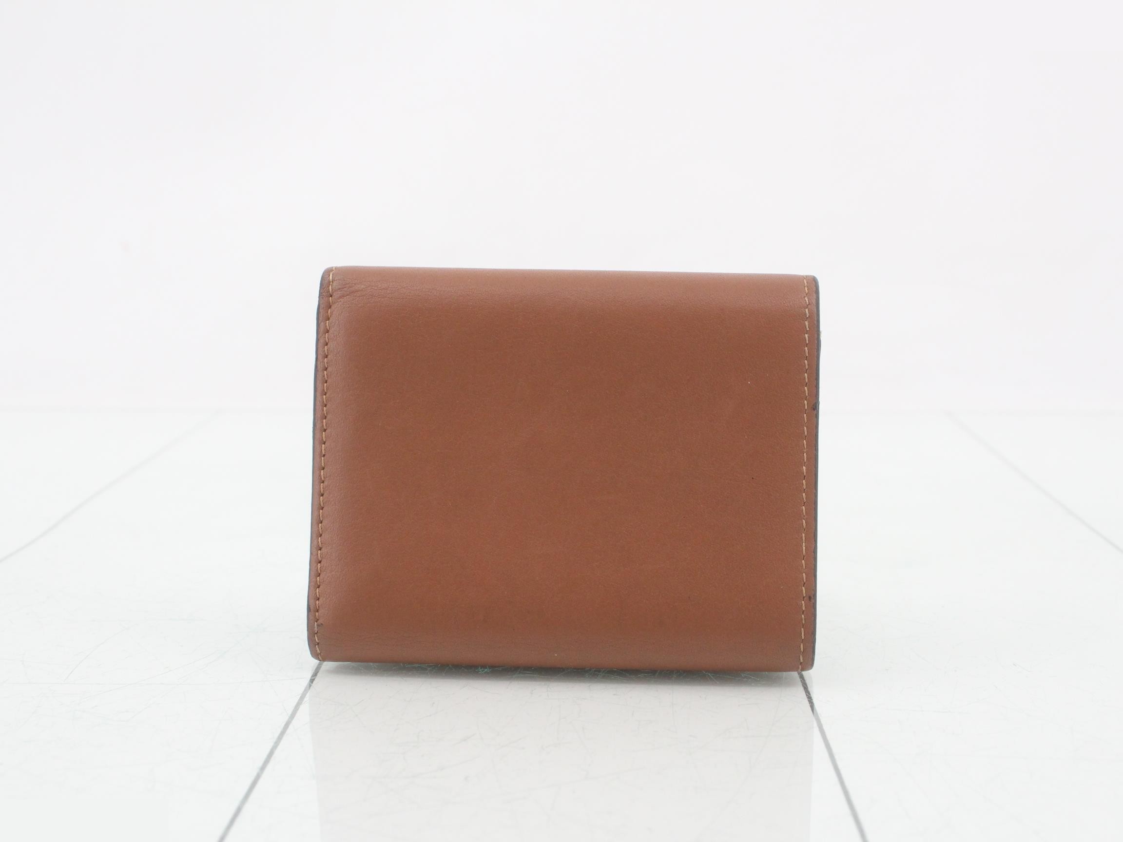Folding wallet — view 2