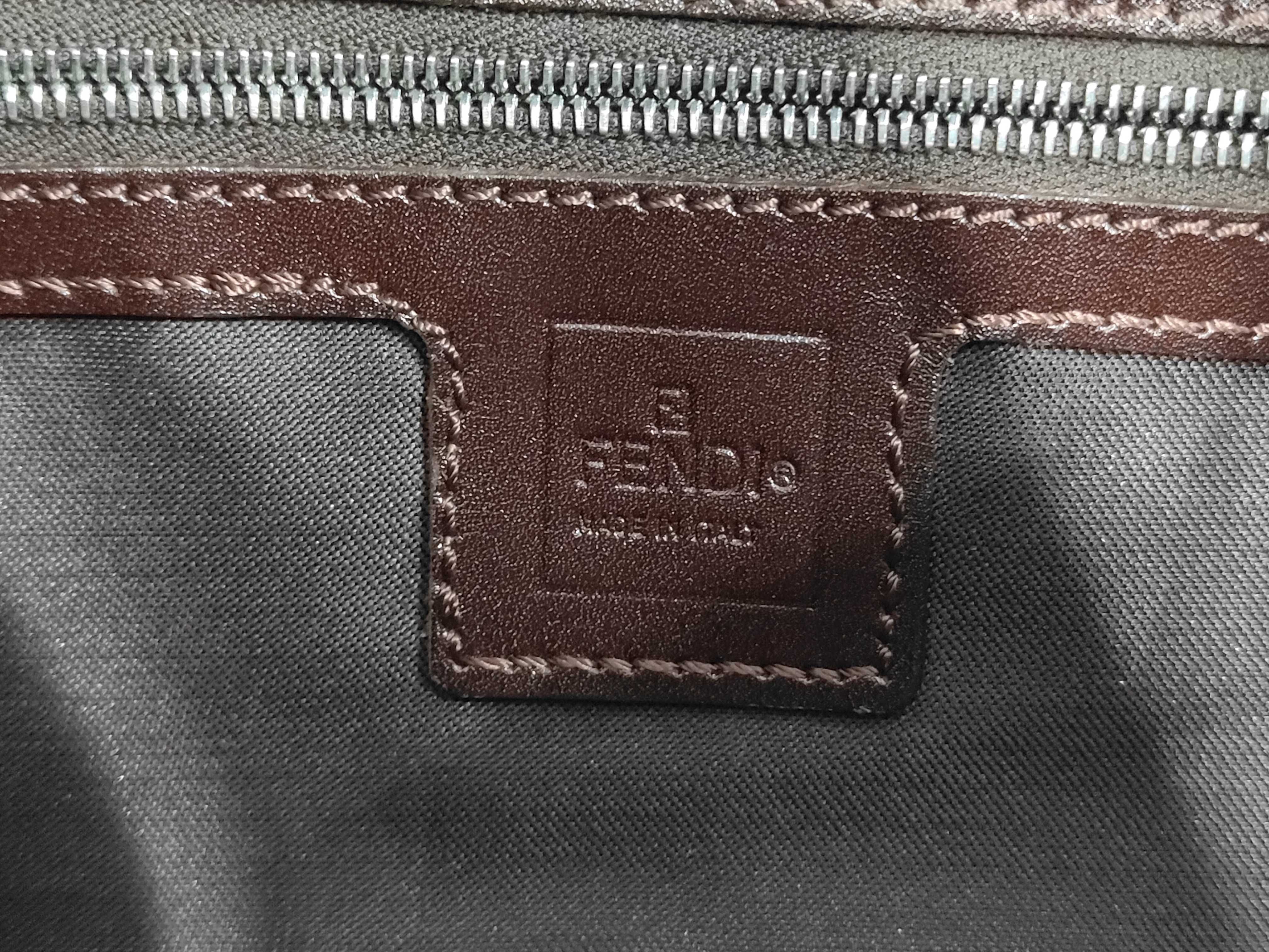 ZUCCA Mamma Bucket One-Shoulder Bag Handbag — view 11