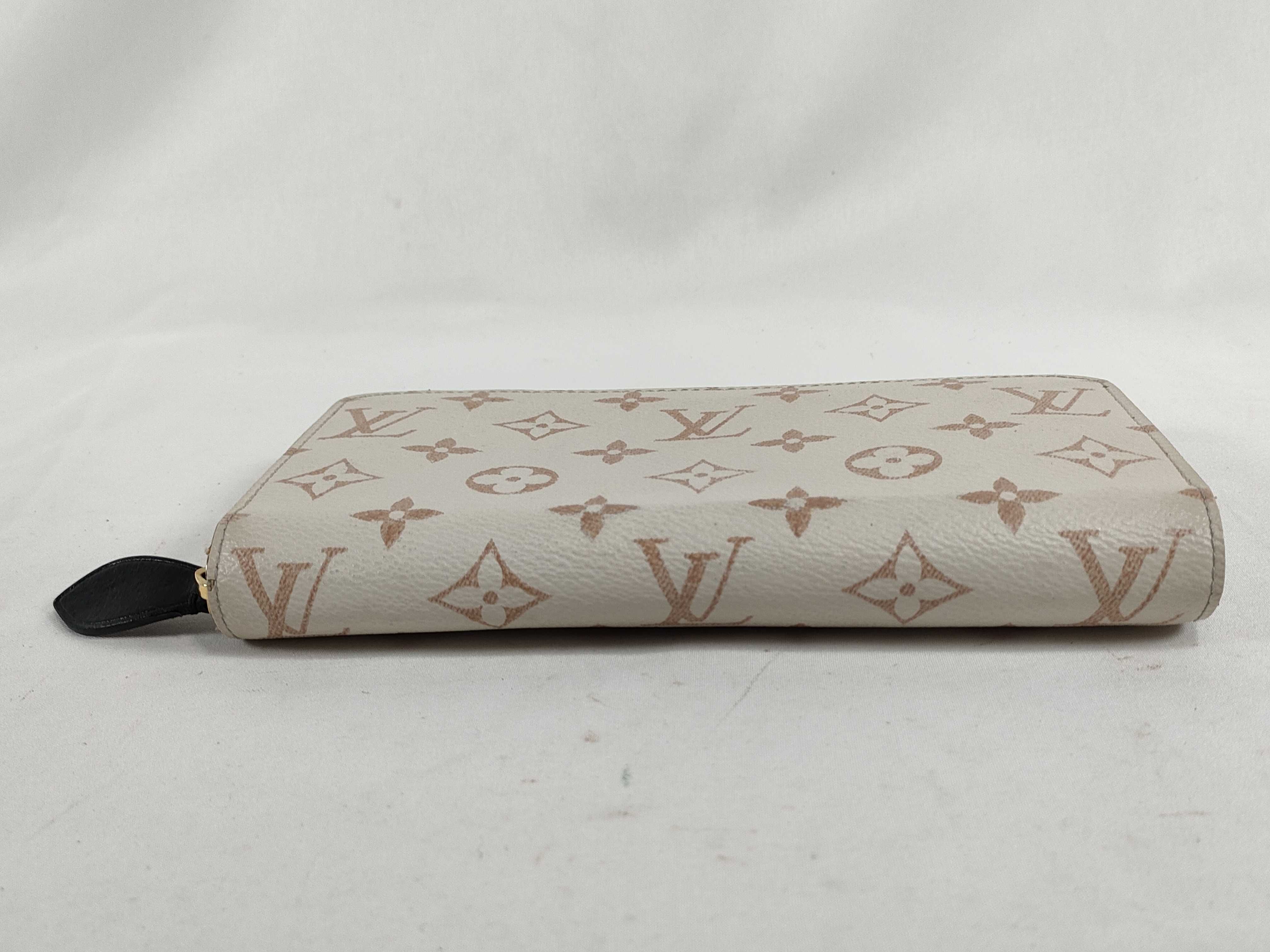 Zippy Wallet — view 3