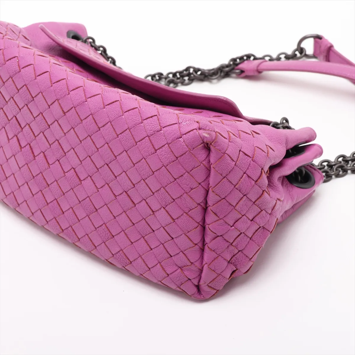 Intrecciato Leather Chain Shoulder Bag Pink x Red — view 3