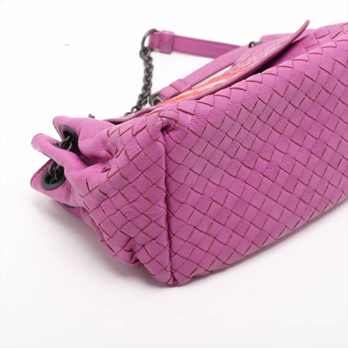 Intrecciato Leather Chain Shoulder Bag Pink x Red — view 4