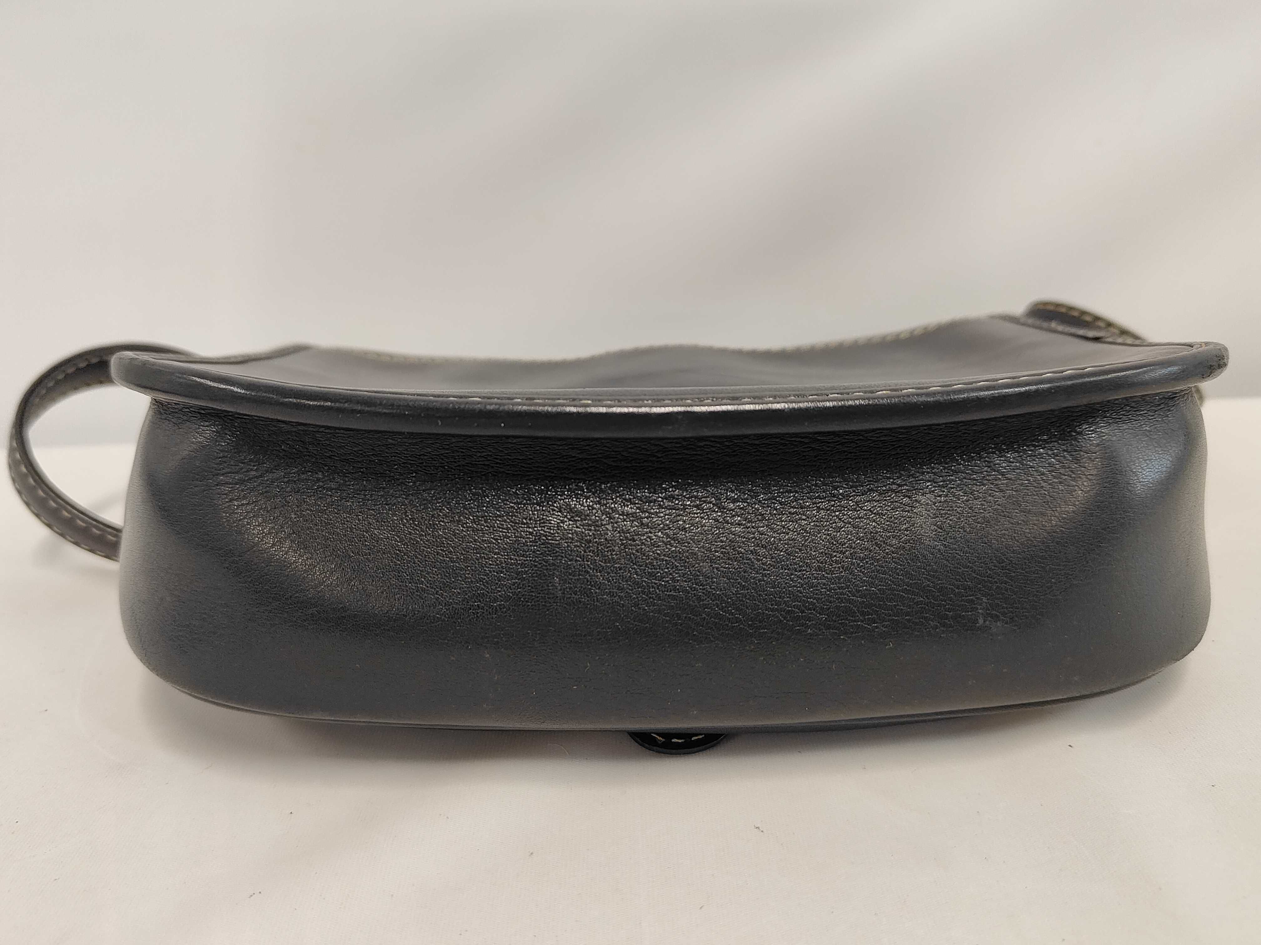 Vintage Leather Shoulder Bag — view 3