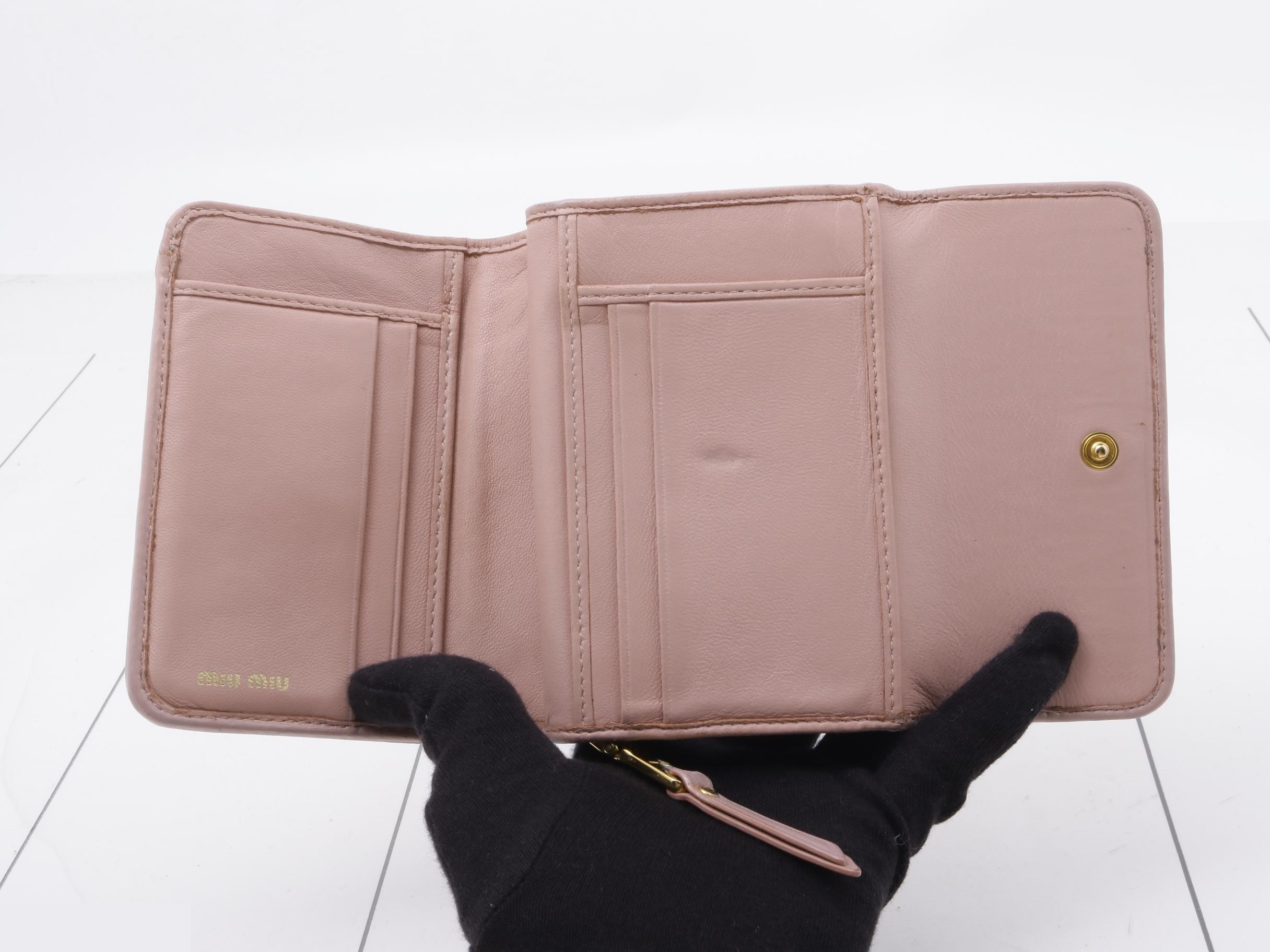 Matelassé Bi-fold Compact Wallet — view 4
