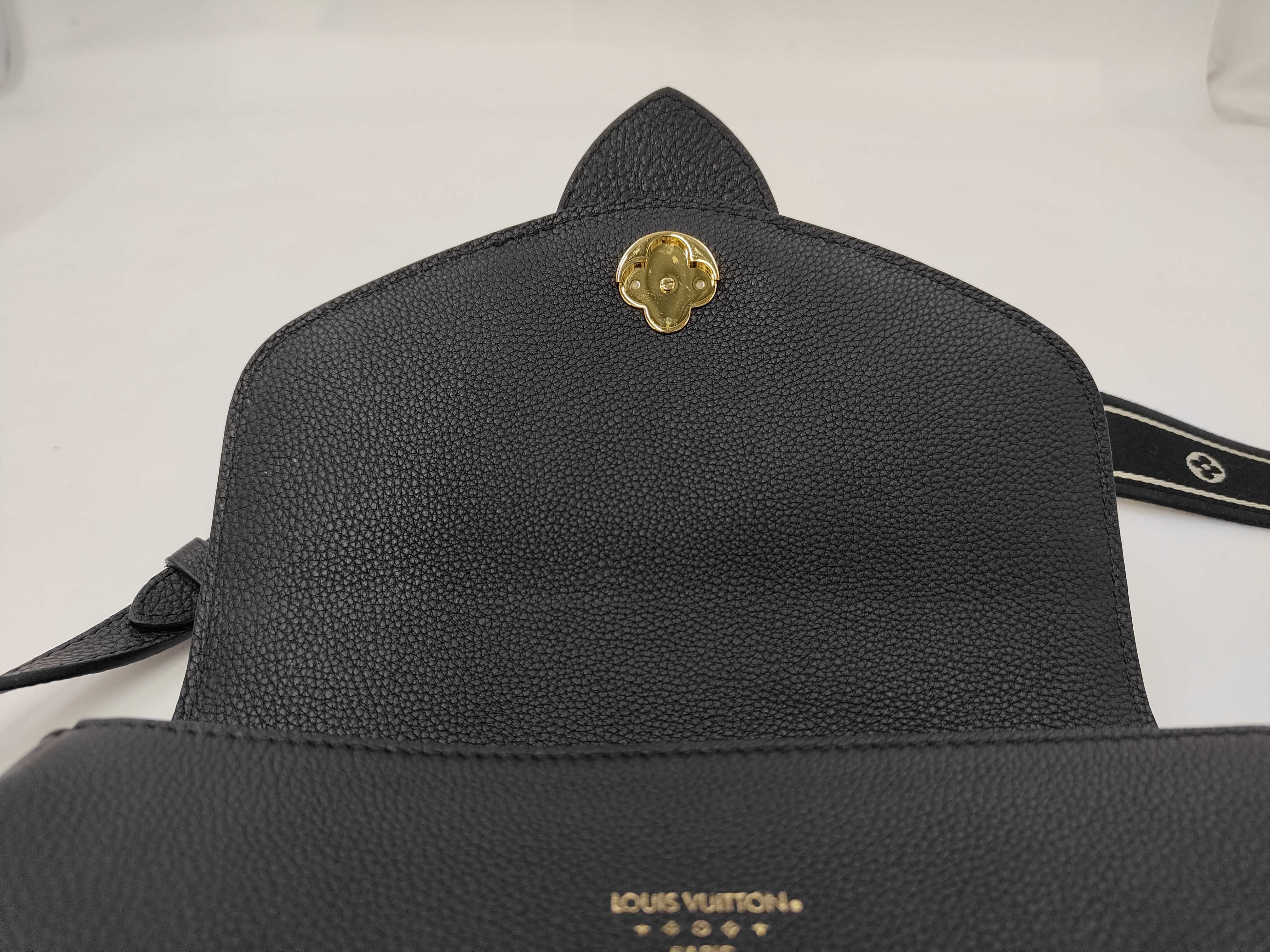LV Logo Pont Neuf Soft PM M58727 IC Shoulder Bag — view 8