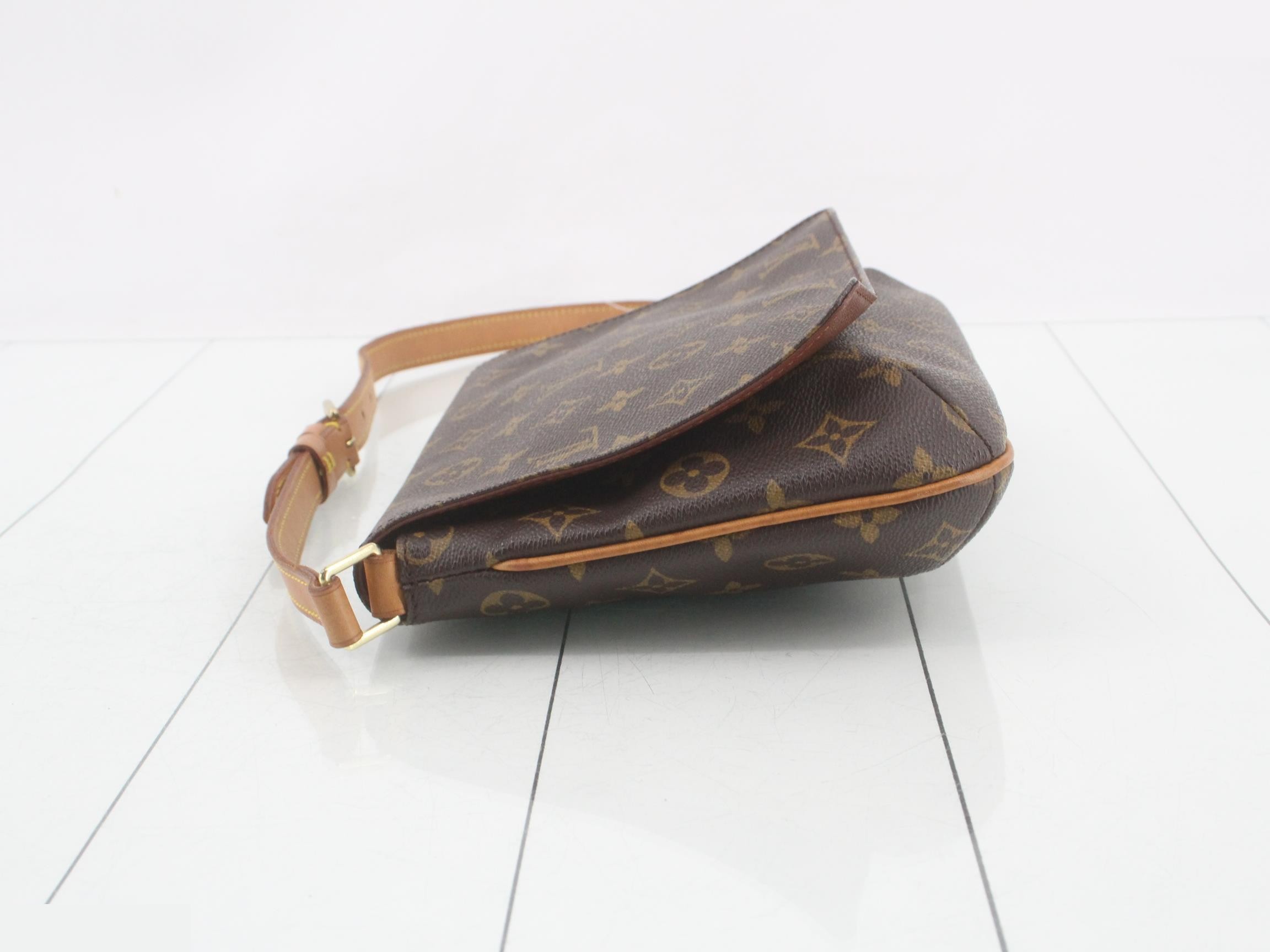 Musette Tango Short Shoulder Bag, Monogram, LV — view 4