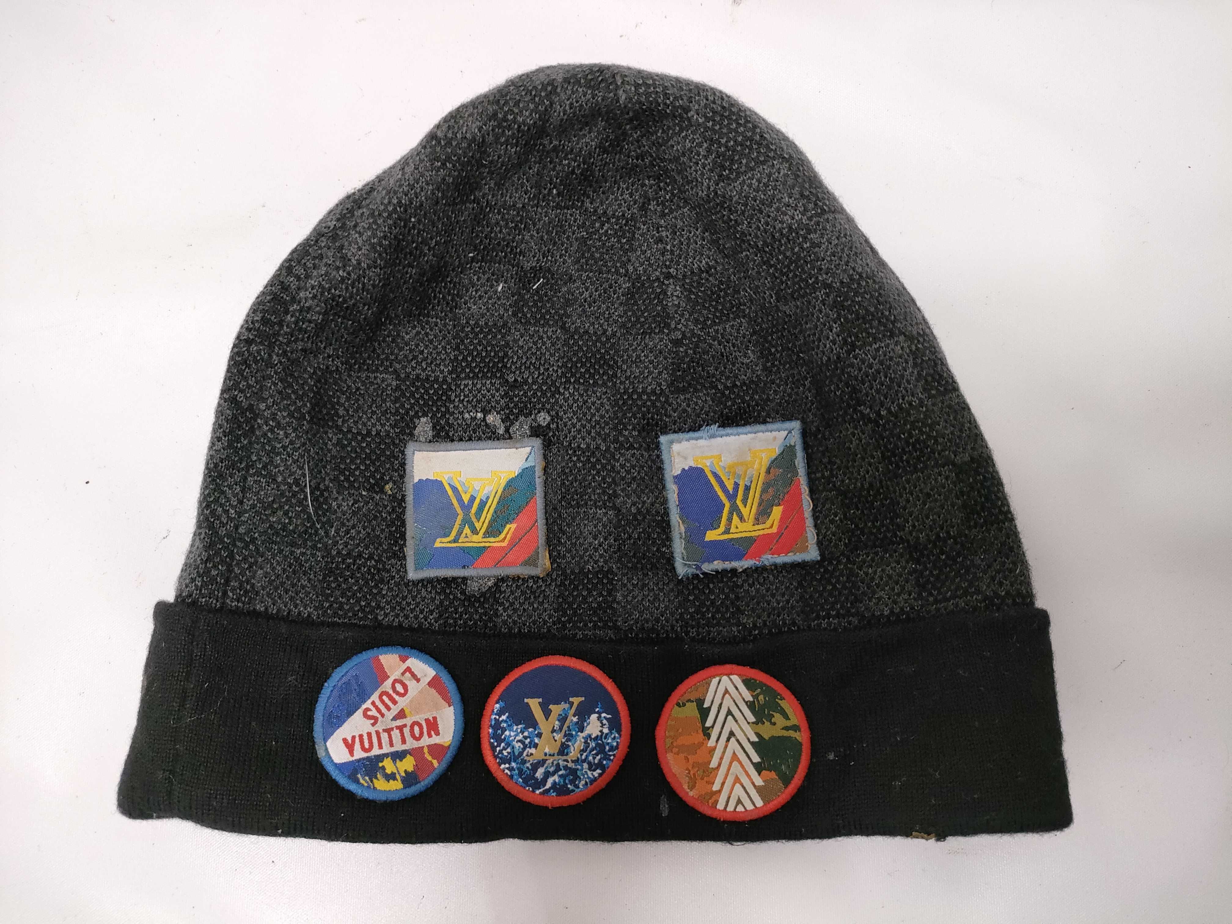 Damier / Damier / Model number unknown / Serial number unknown / Knit hat / Wool and other accessories