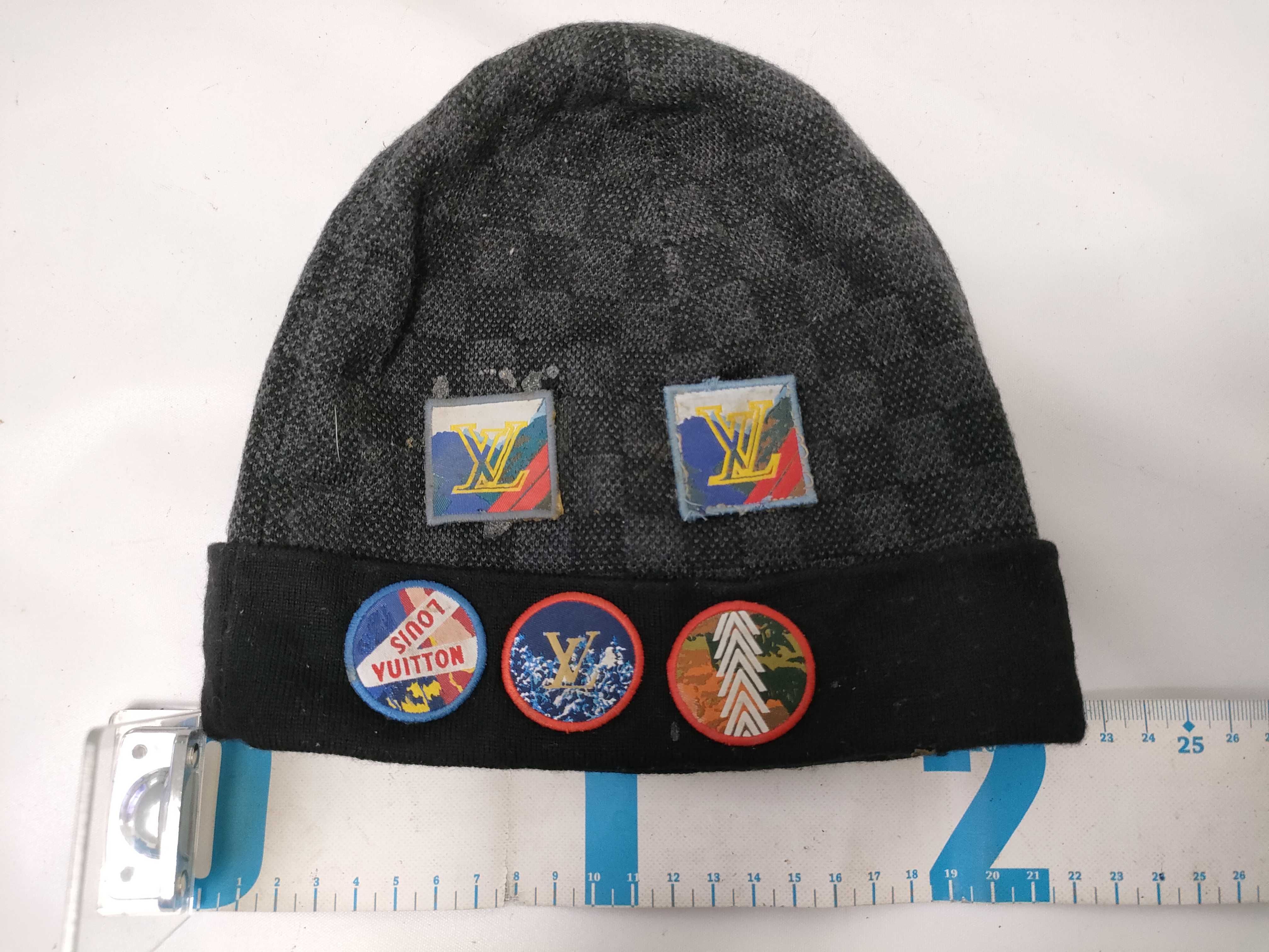 Damier / Damier / Model number unknown / Serial number unknown / Knit hat / Wool and other accessories — view 11