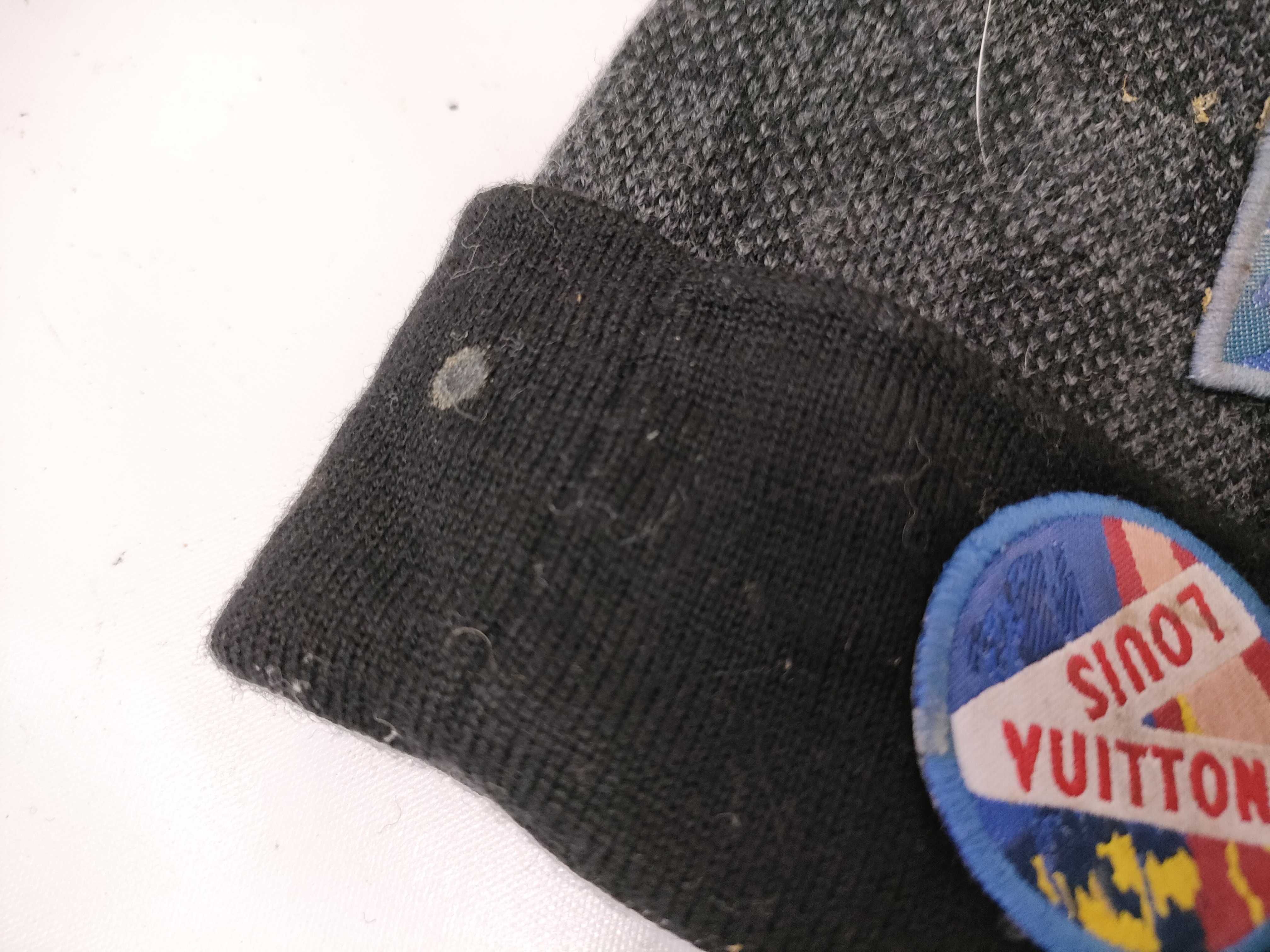 Damier / Damier / Model number unknown / Serial number unknown / Knit hat / Wool and other accessories — view 5
