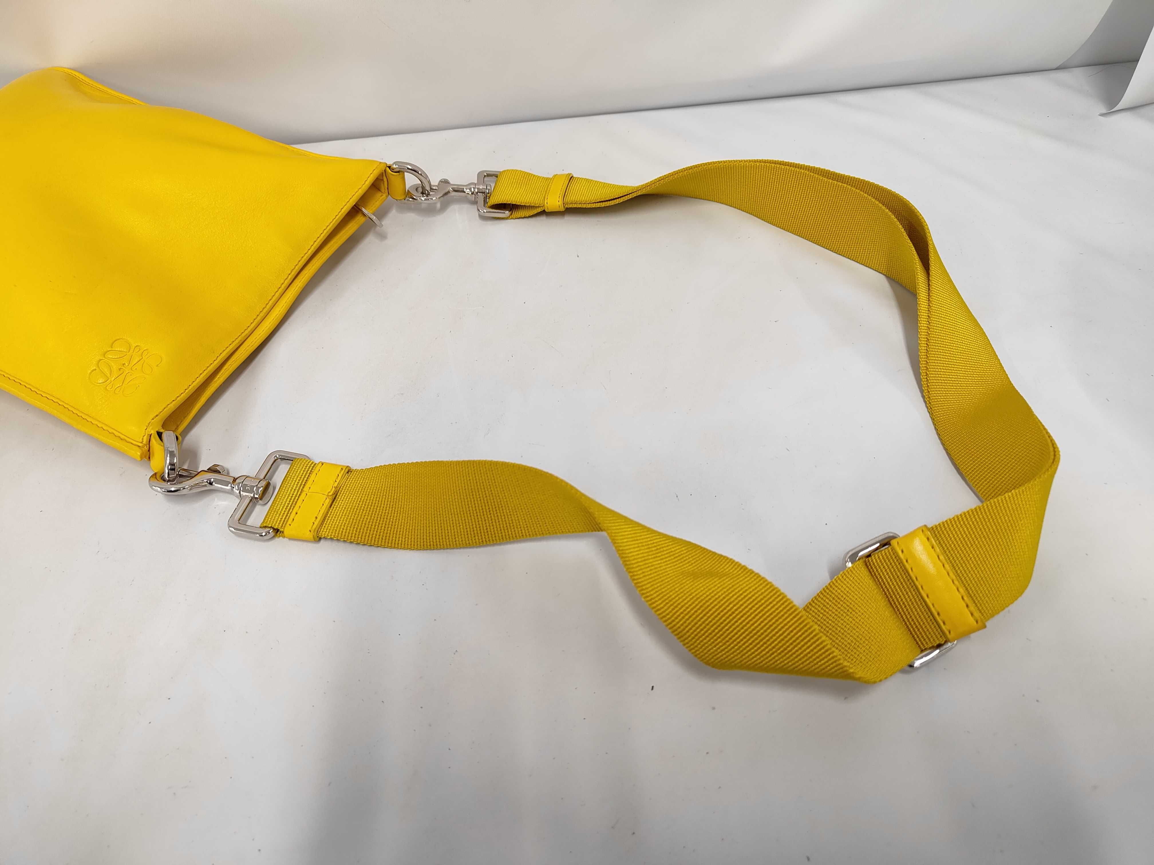 Anagram Leather Shoulder Bag — view 5