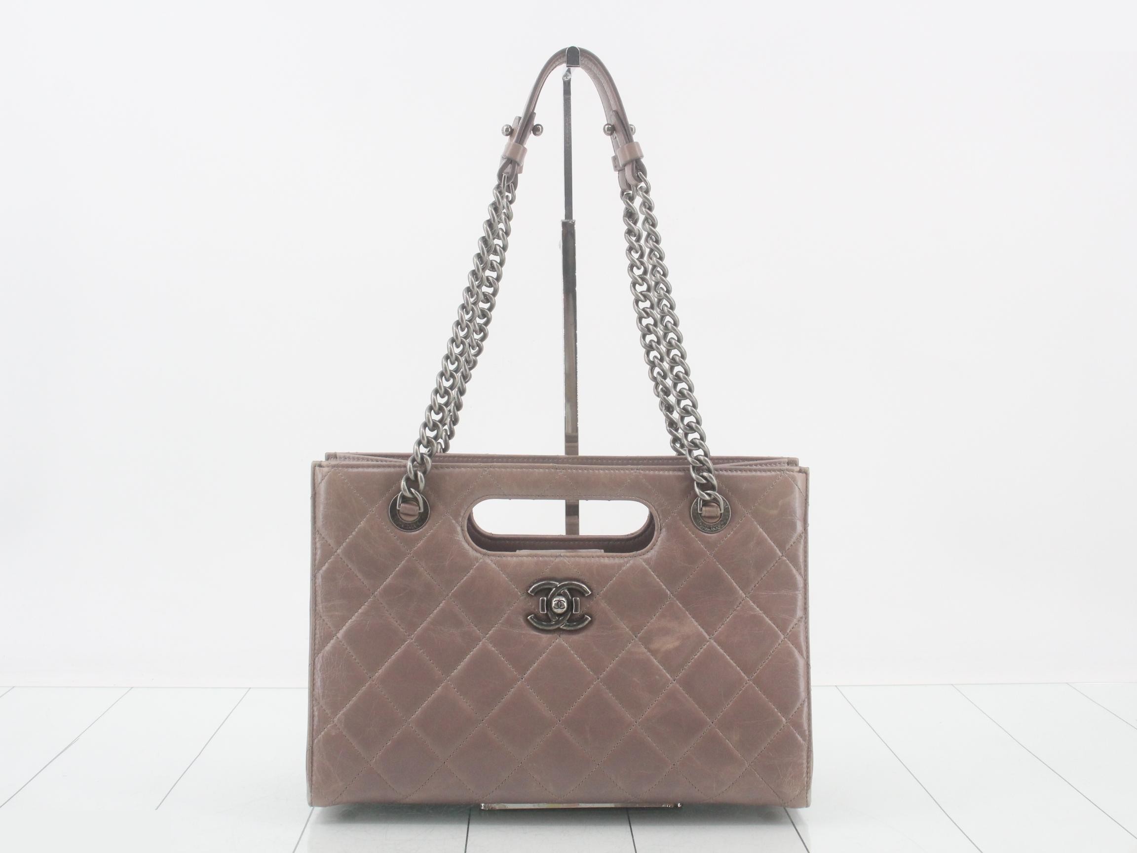 Matelassé (bag)