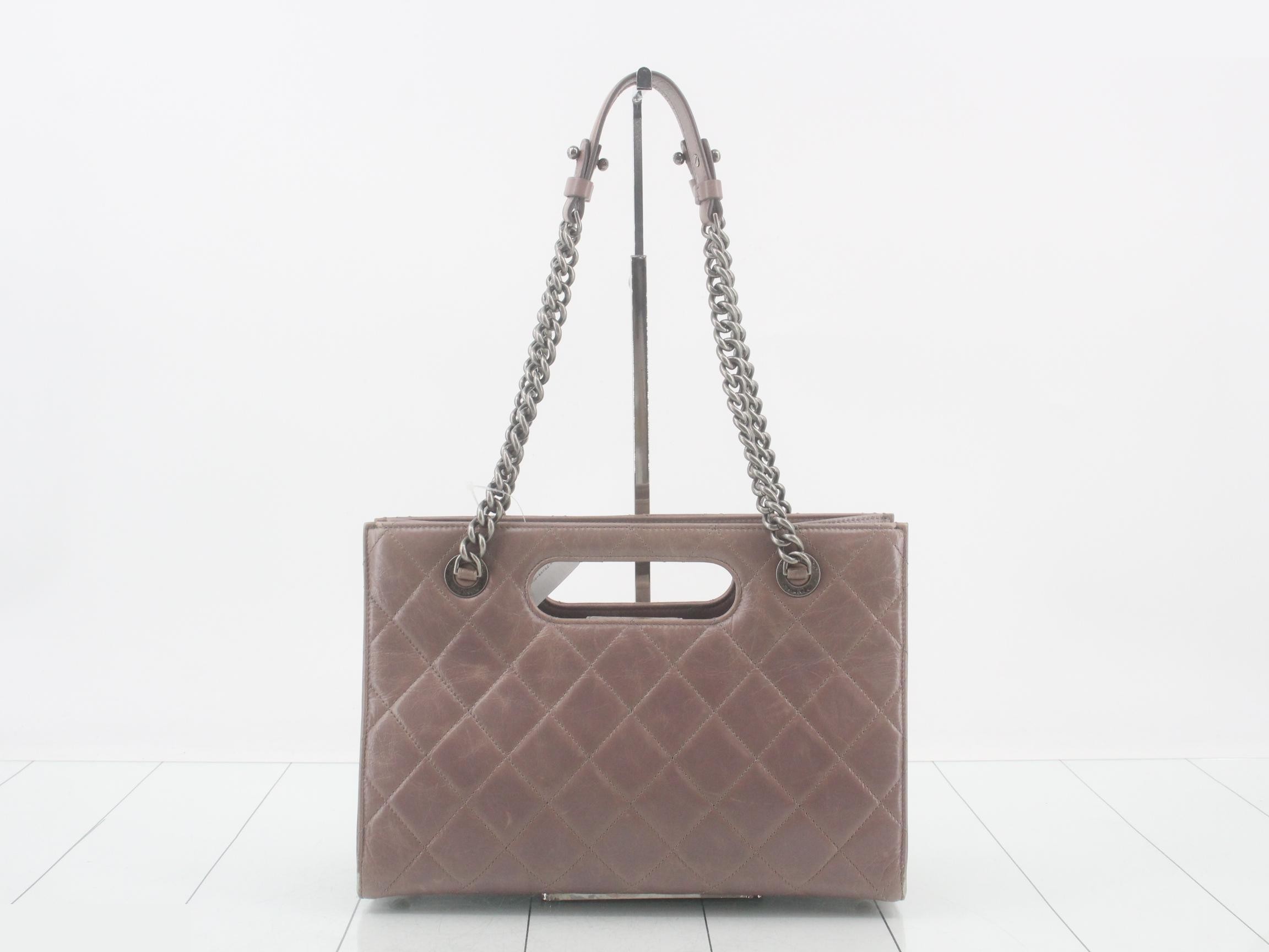 Matelassé (bag) — view 2