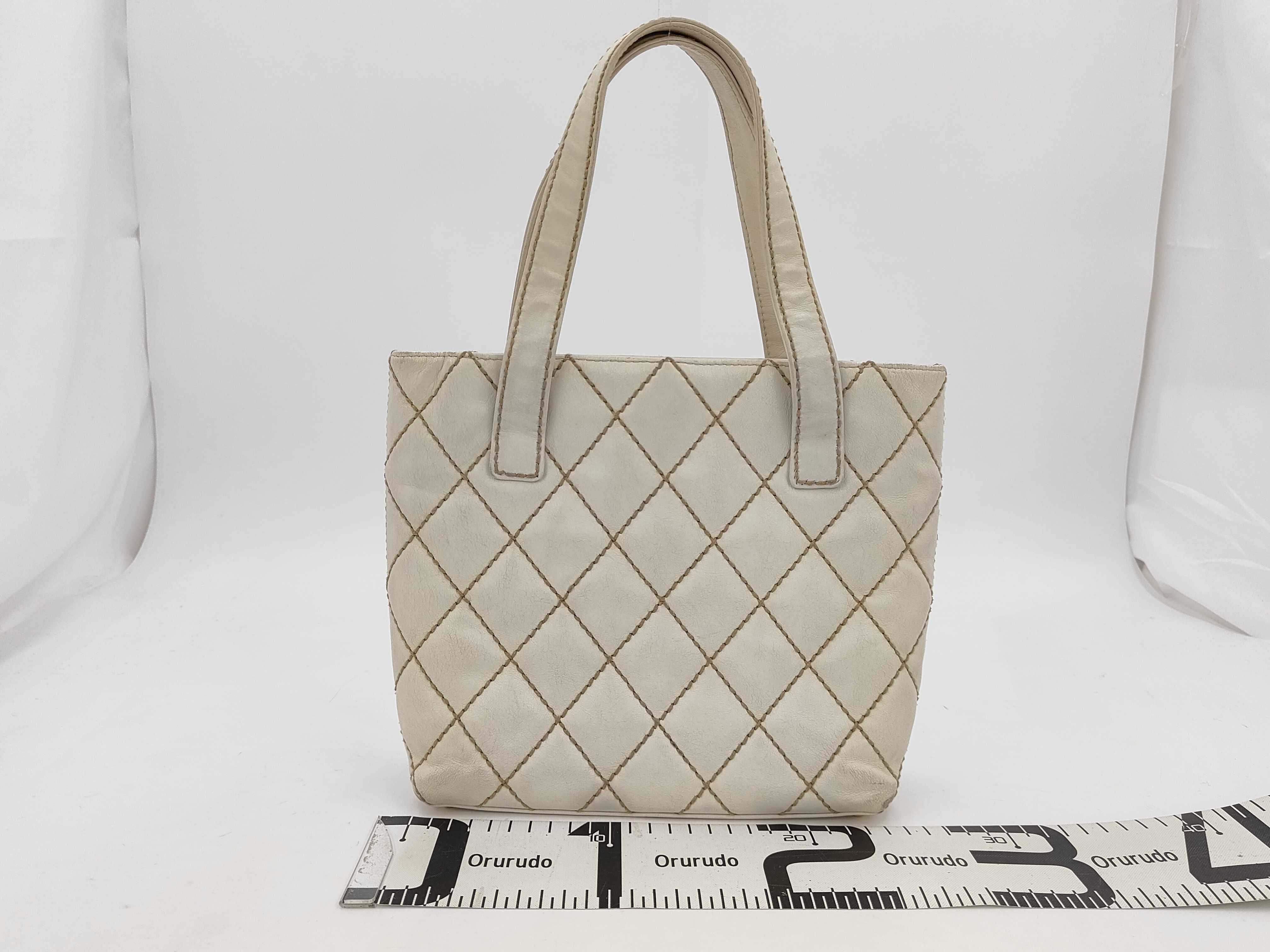 Matelasse Wild Stitch Handbag Leather White 8142592 Handbag — view 2