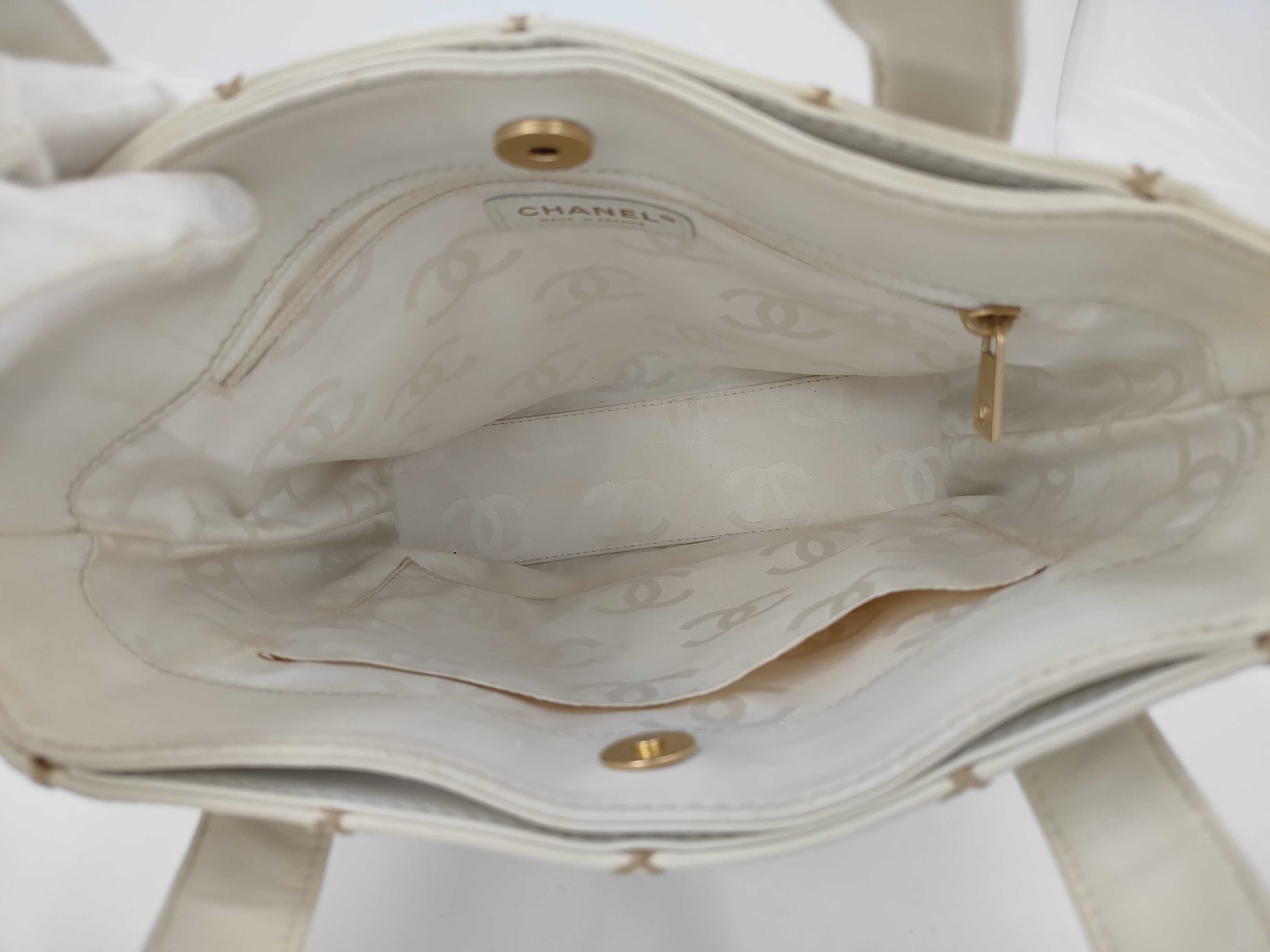Matelasse Wild Stitch Handbag Leather White 8142592 Handbag — view 9