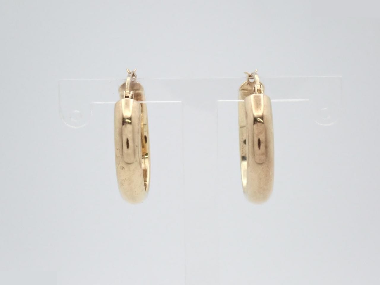 Earrings: 925 sterling silver / 9.4g