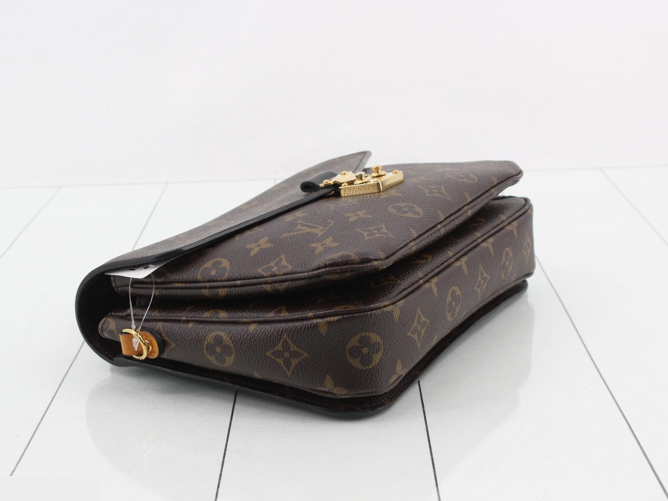 Monogram Pochette Metis MM Handbag — view 5