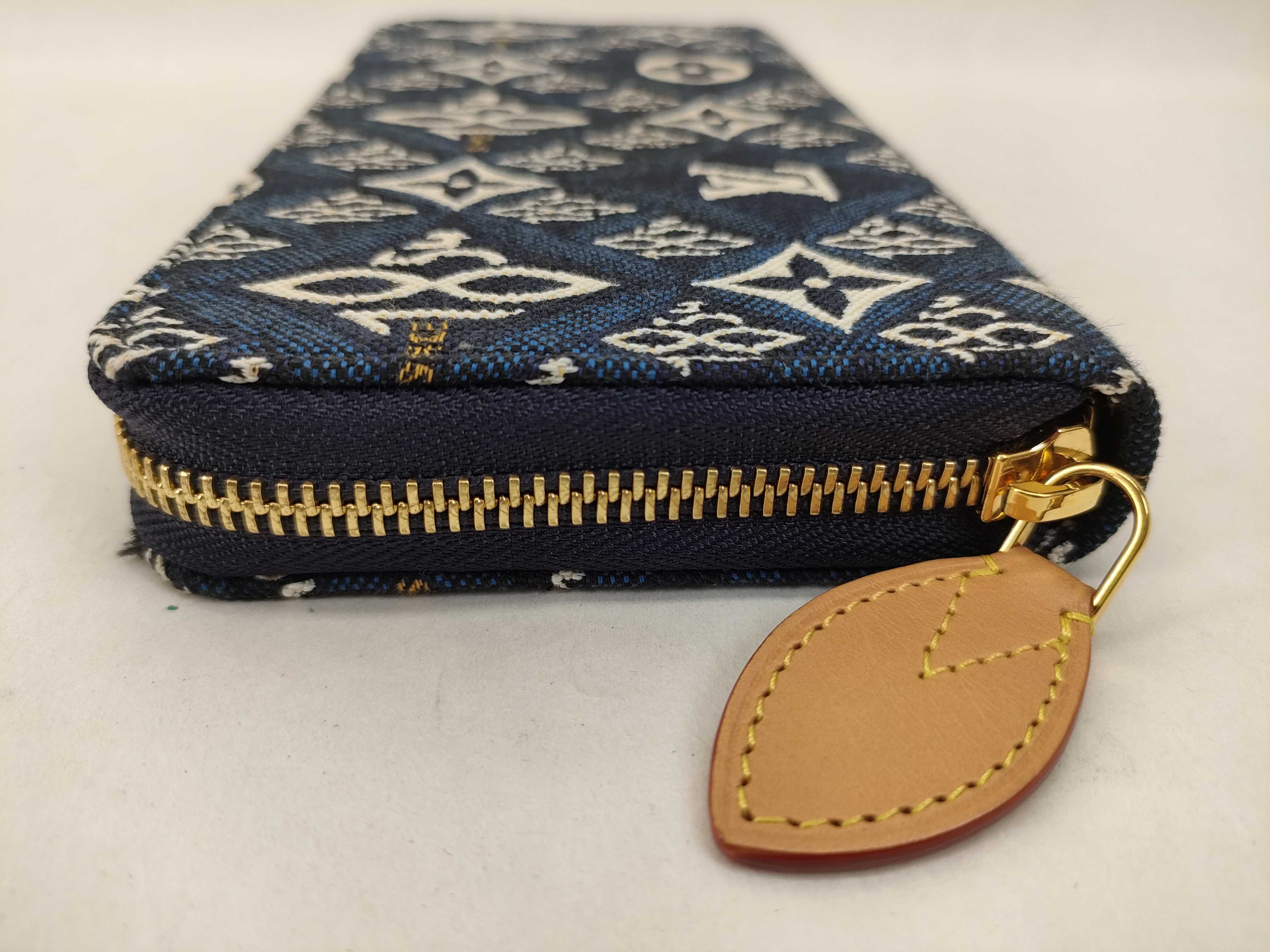 Zippy Wallet Since 1854 M80212 Wallet — view 4