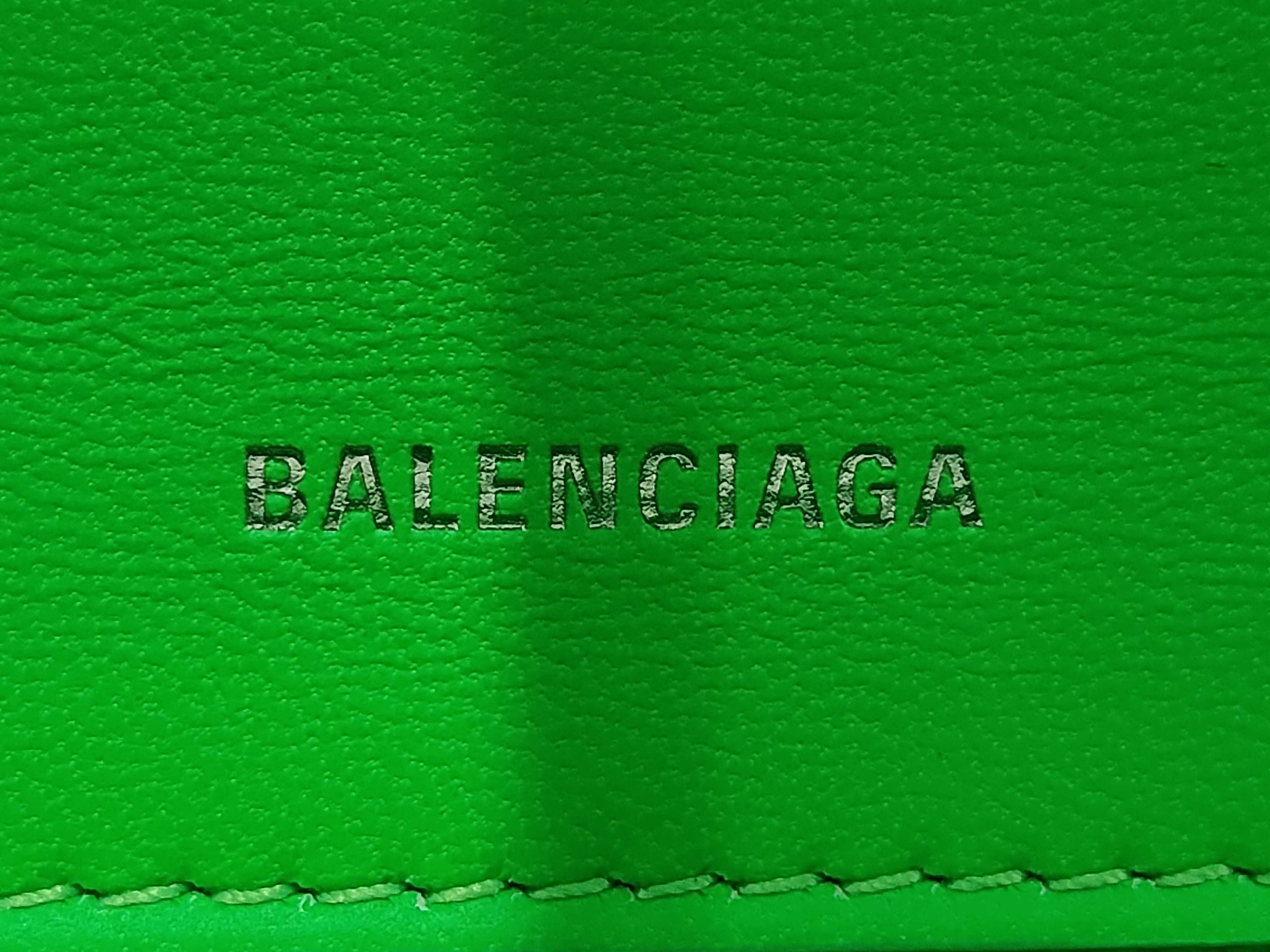 Hourglass 2-Way Handbag — view 10