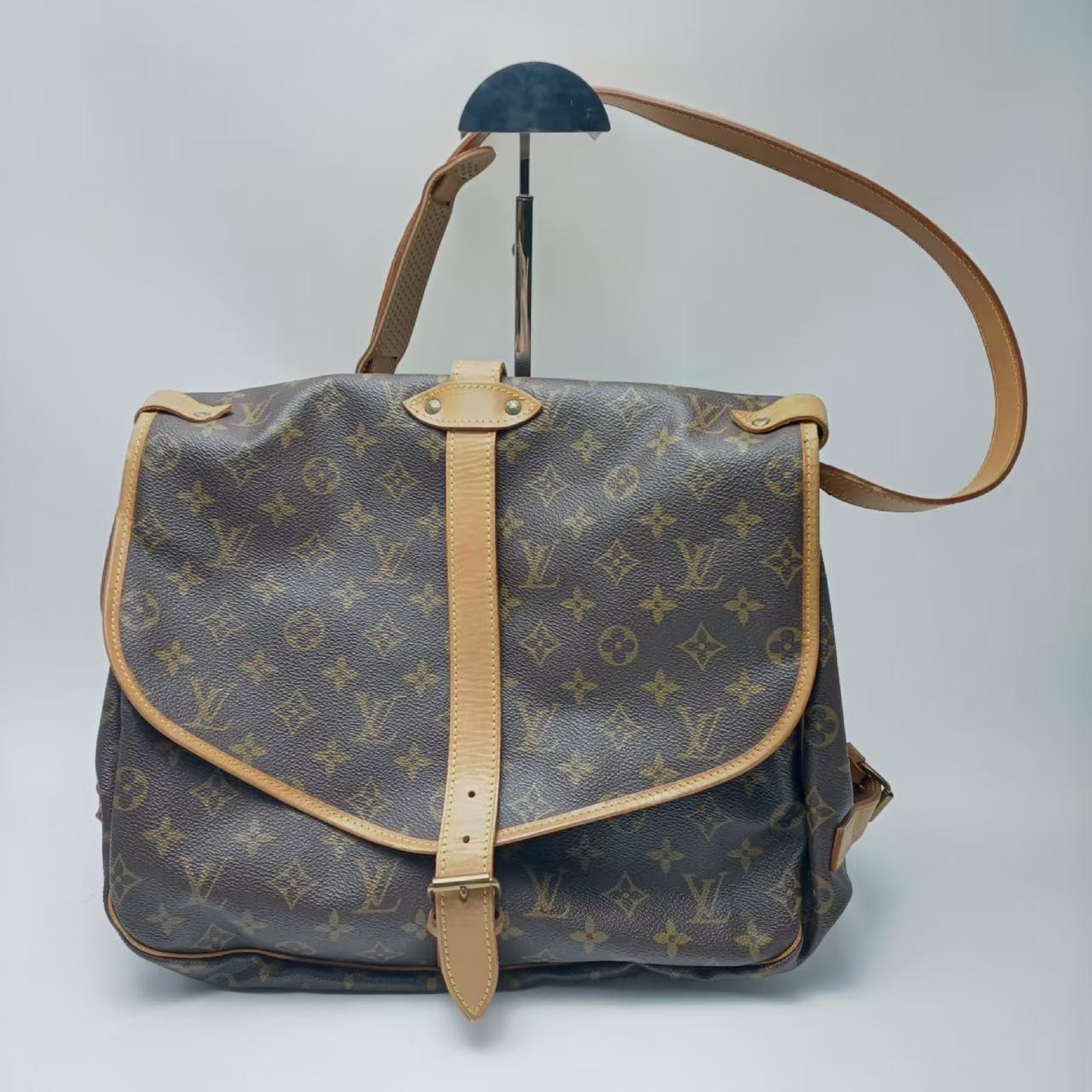 Saumur Shoulder Bag — view 2