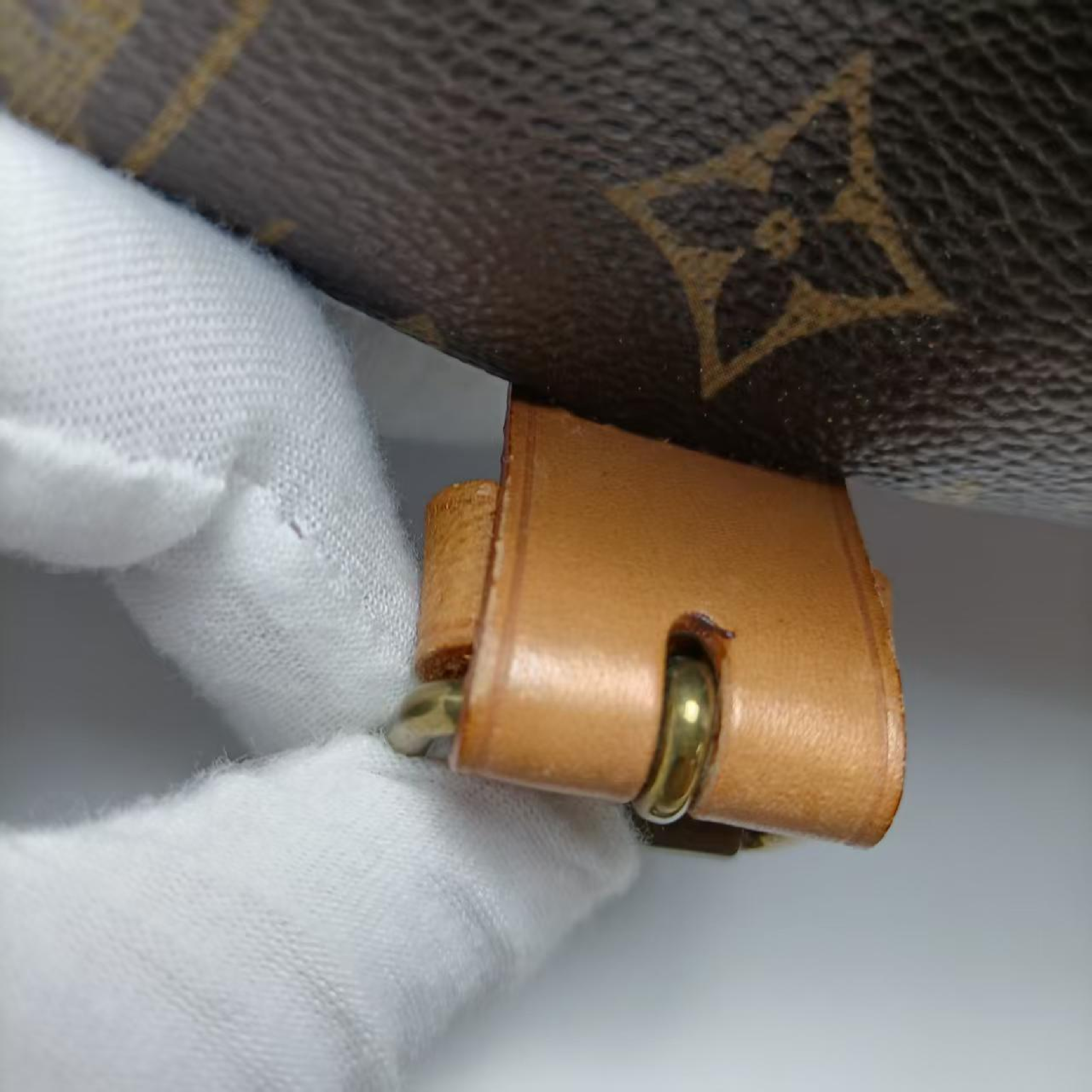 Saumur Shoulder Bag — view 13