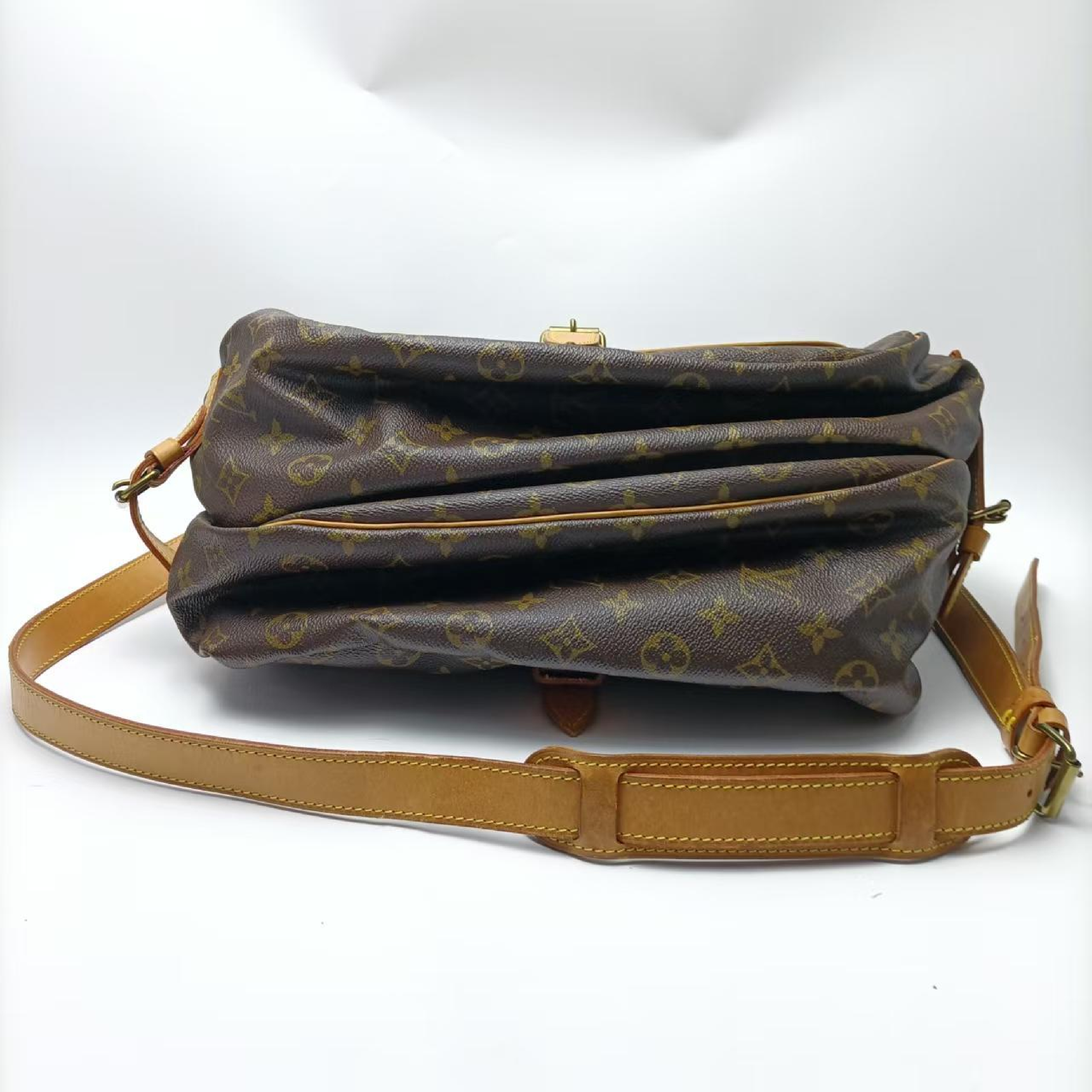 Saumur Shoulder Bag — view 5