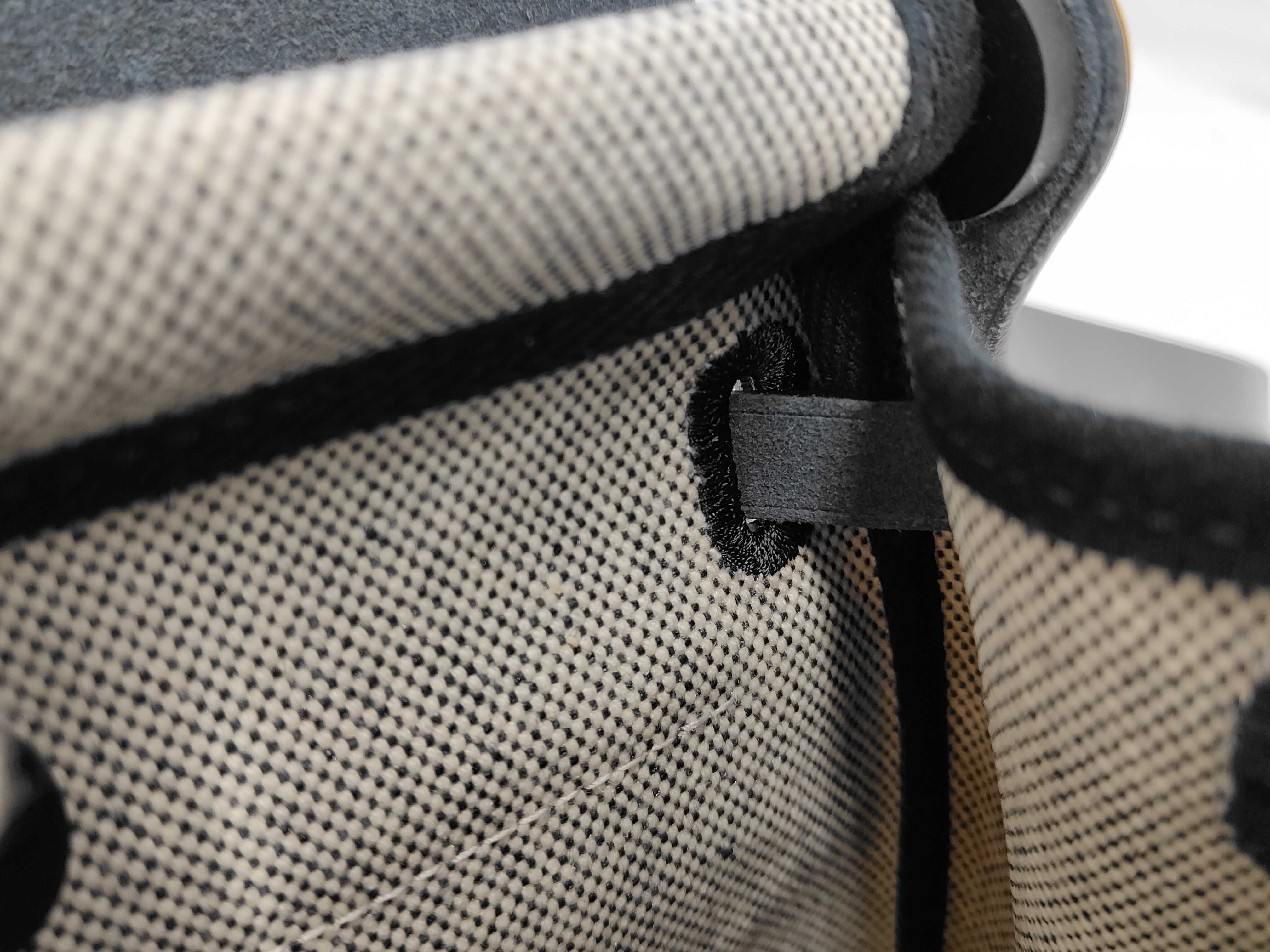Herbag Zip 20 Ecru x Noir Ash Viking x Hunter Gold Hardware [Stamped] G Shoulder Bag — view 11