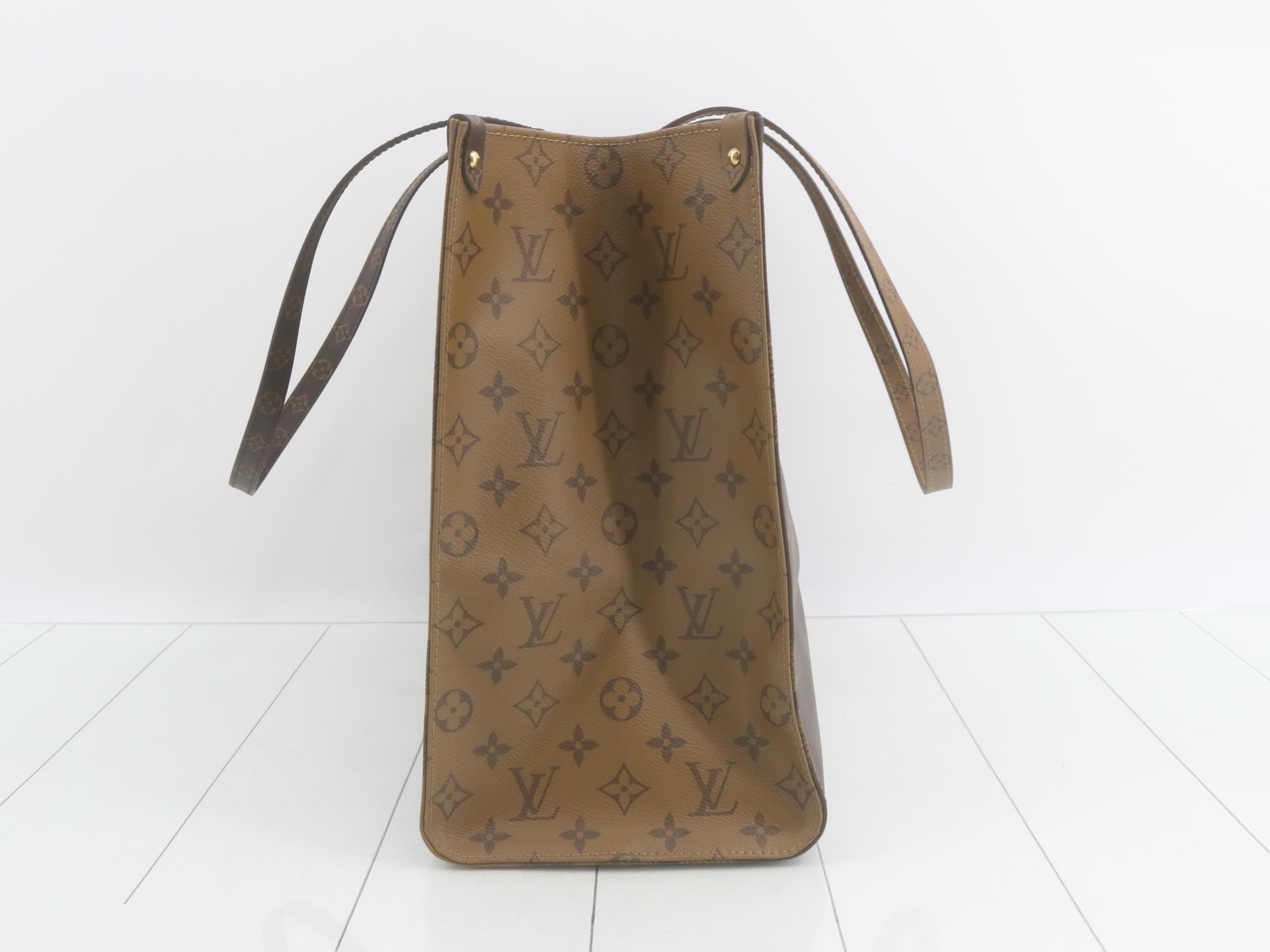 Monogram Giant Reverse OnTheGo GM 2-Way Tote Bag — view 4