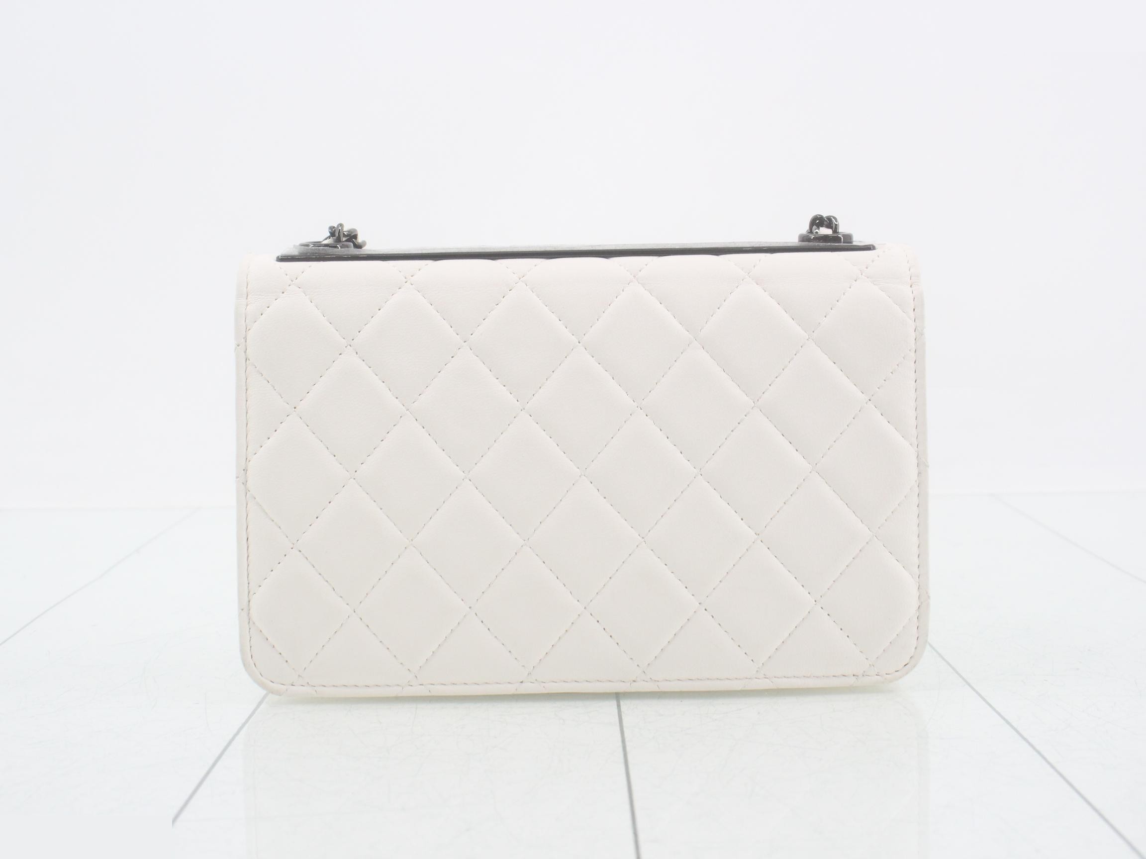 Trendy CC Matelassé Lambskin Chain Wallet — view 2